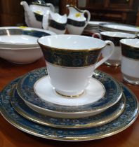 Royal Doulton 'Carlyle' pattern dinner, tea and coffee service (lacks coffee pot) (24)