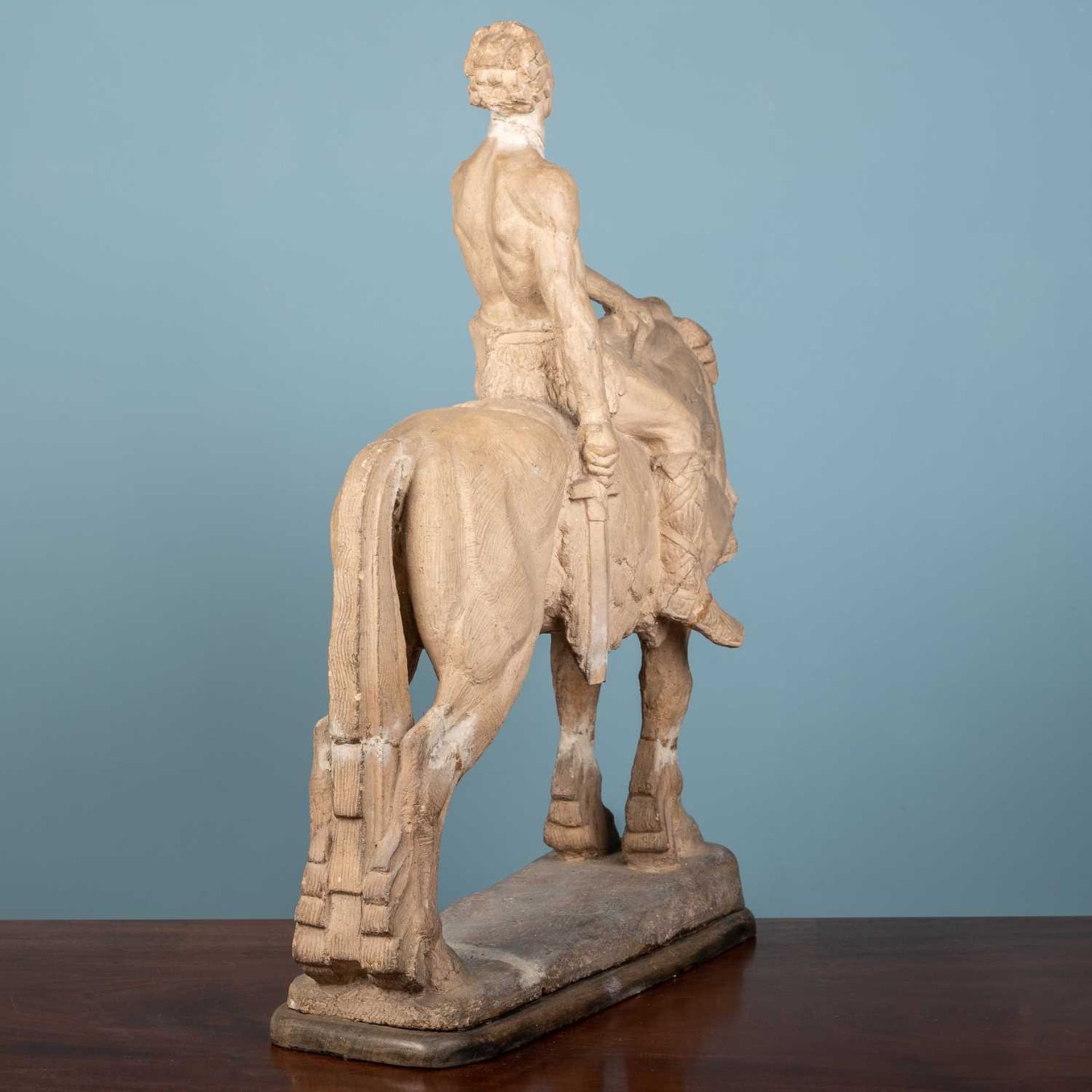 Early 20th century German school terracotta figure of a warrior on a horse - Bild 2 aus 15