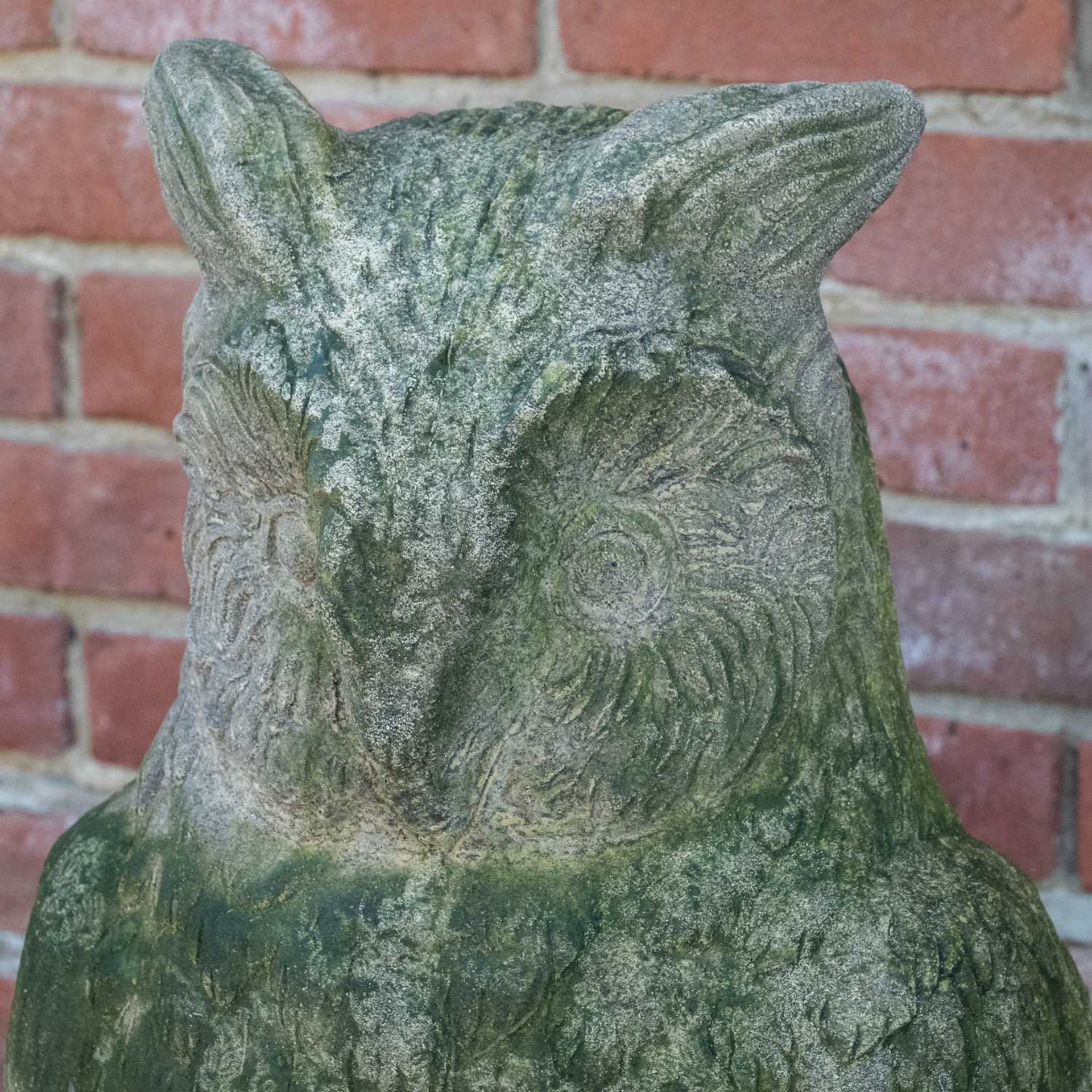 A pair of antique reconstituted stone owl sculptures - Image 4 of 7