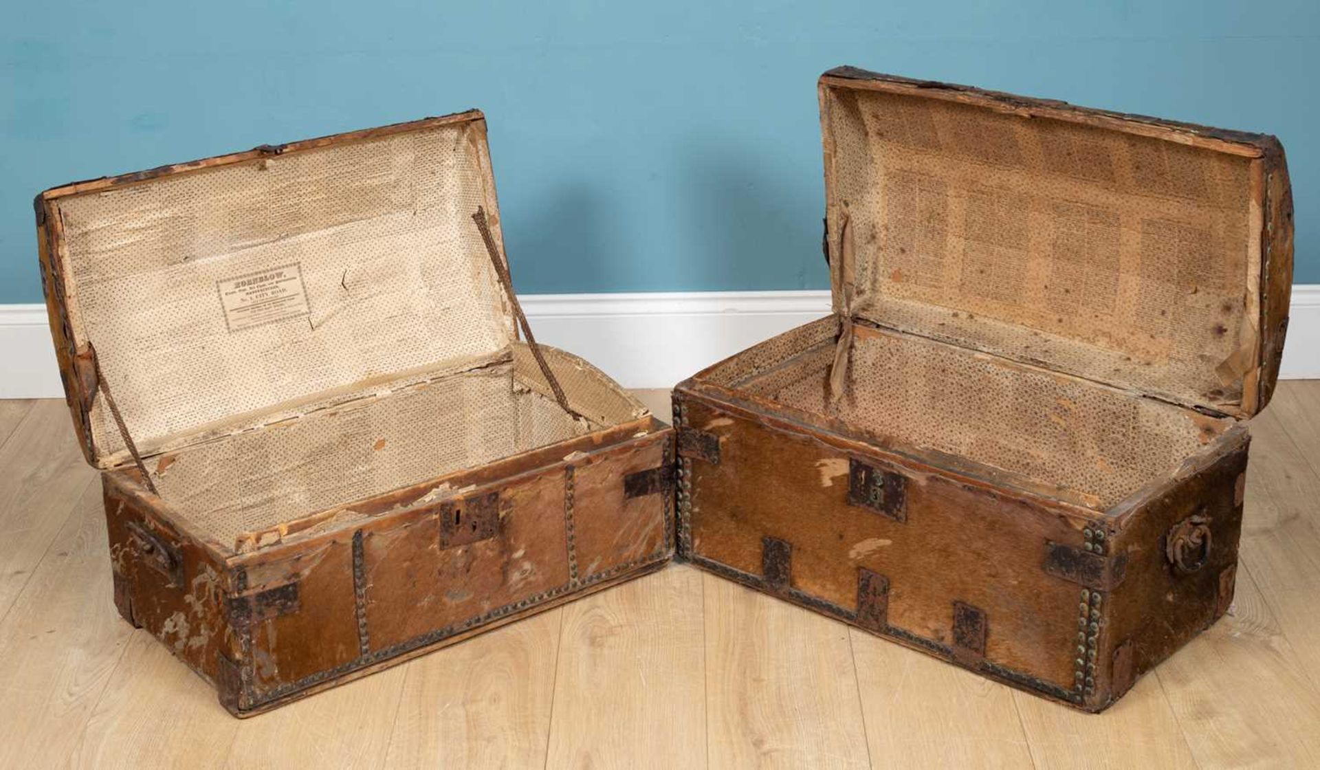 Two pony hide dome topped trunks - Bild 6 aus 6