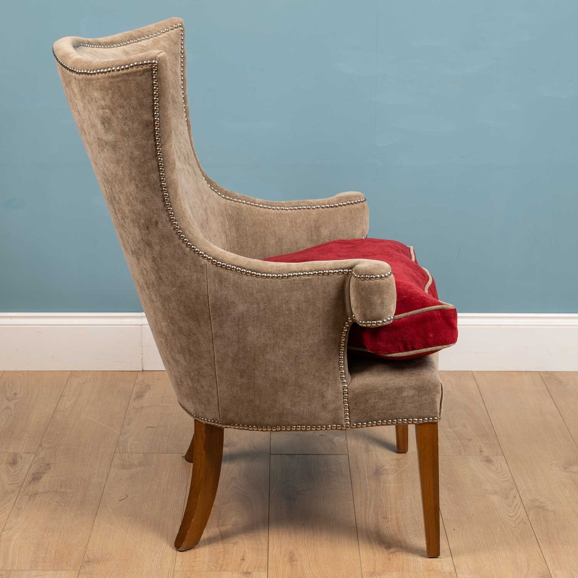 A William Yeoward style red and taupe upholstered chair - Bild 4 aus 8