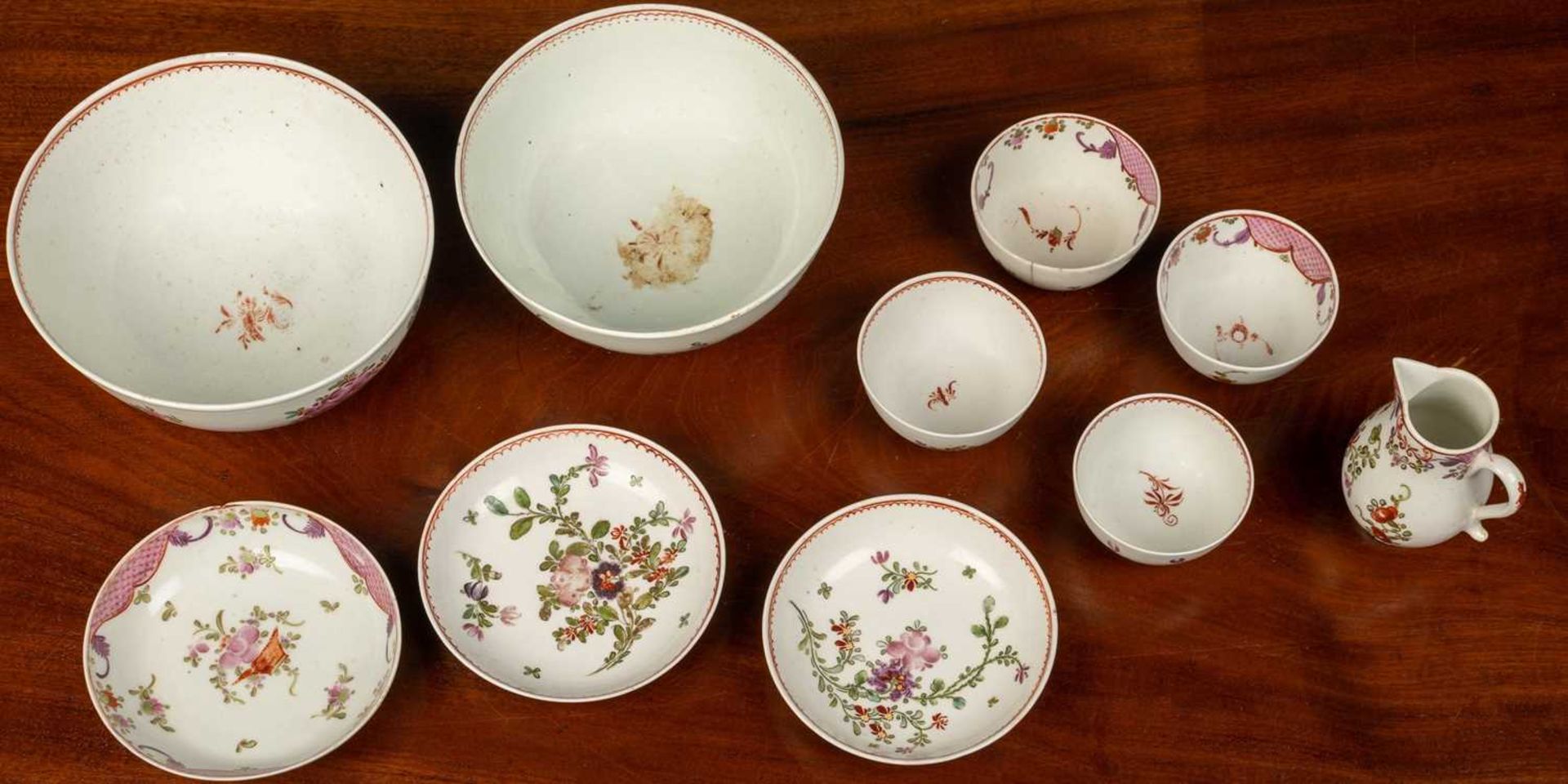 A group of 18th century porcelain tea wares - Bild 6 aus 9