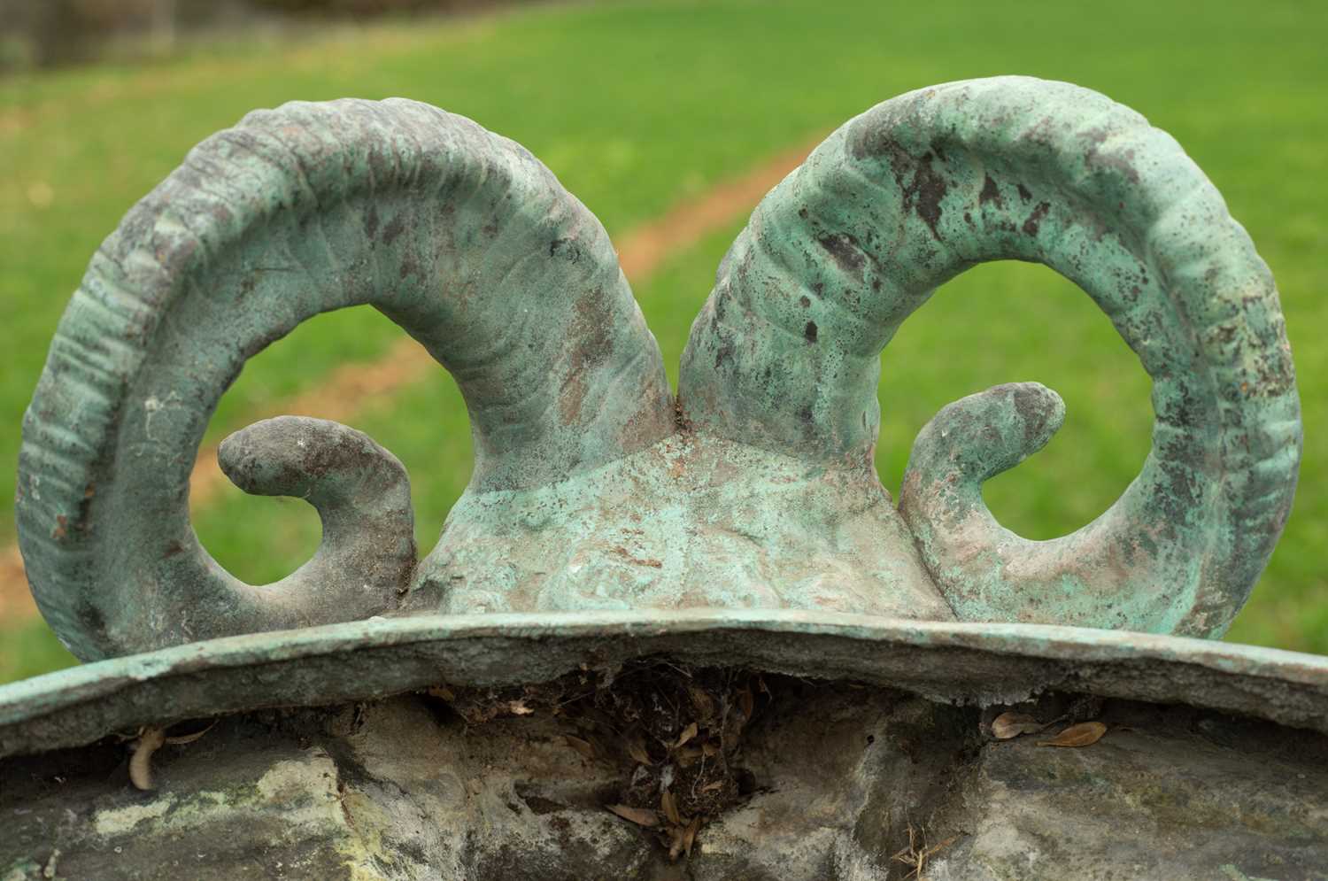 A pair of 18th or 19th century bronze urns designed by Claude Ballin - Image 7 of 12