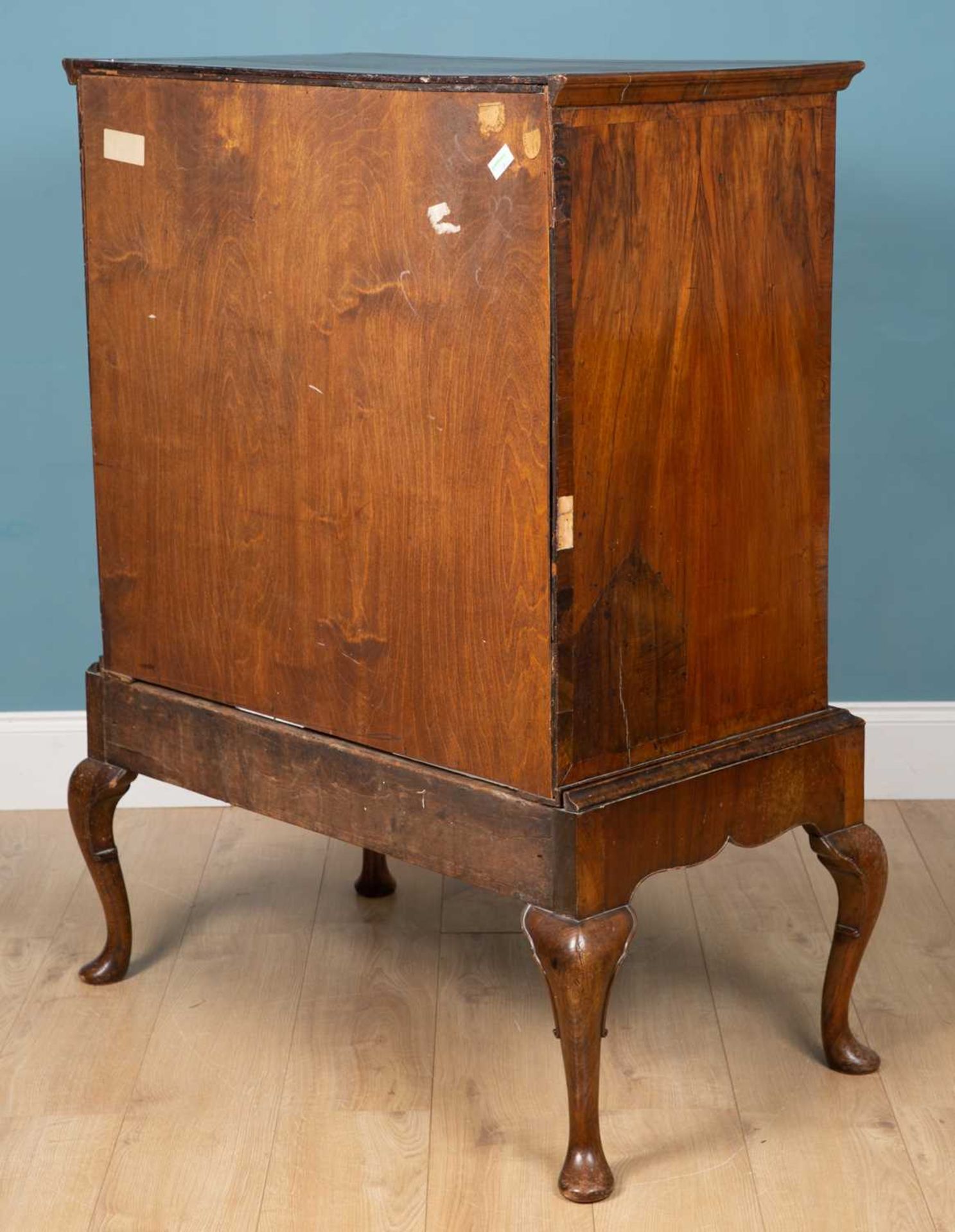 A George II walnut chest on stand - Bild 3 aus 6