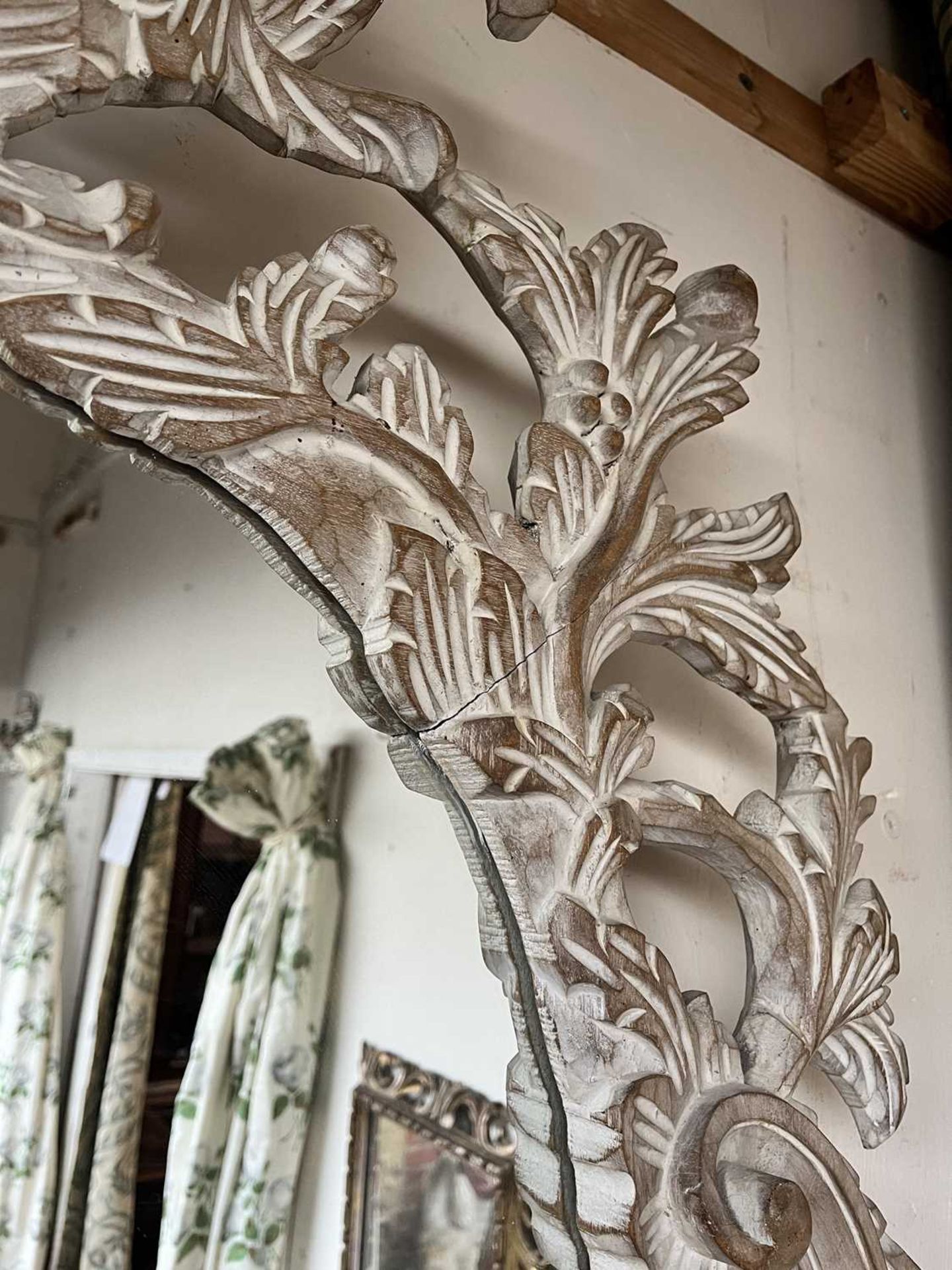 A large Rococo style wall mirror - Image 5 of 10