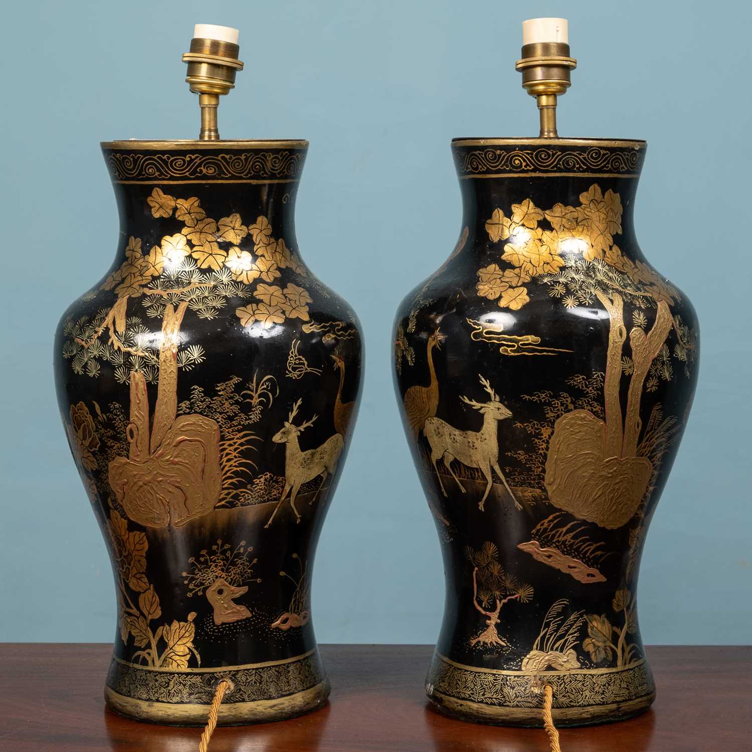 A pair of large chinoiserie table lamps - Image 2 of 7