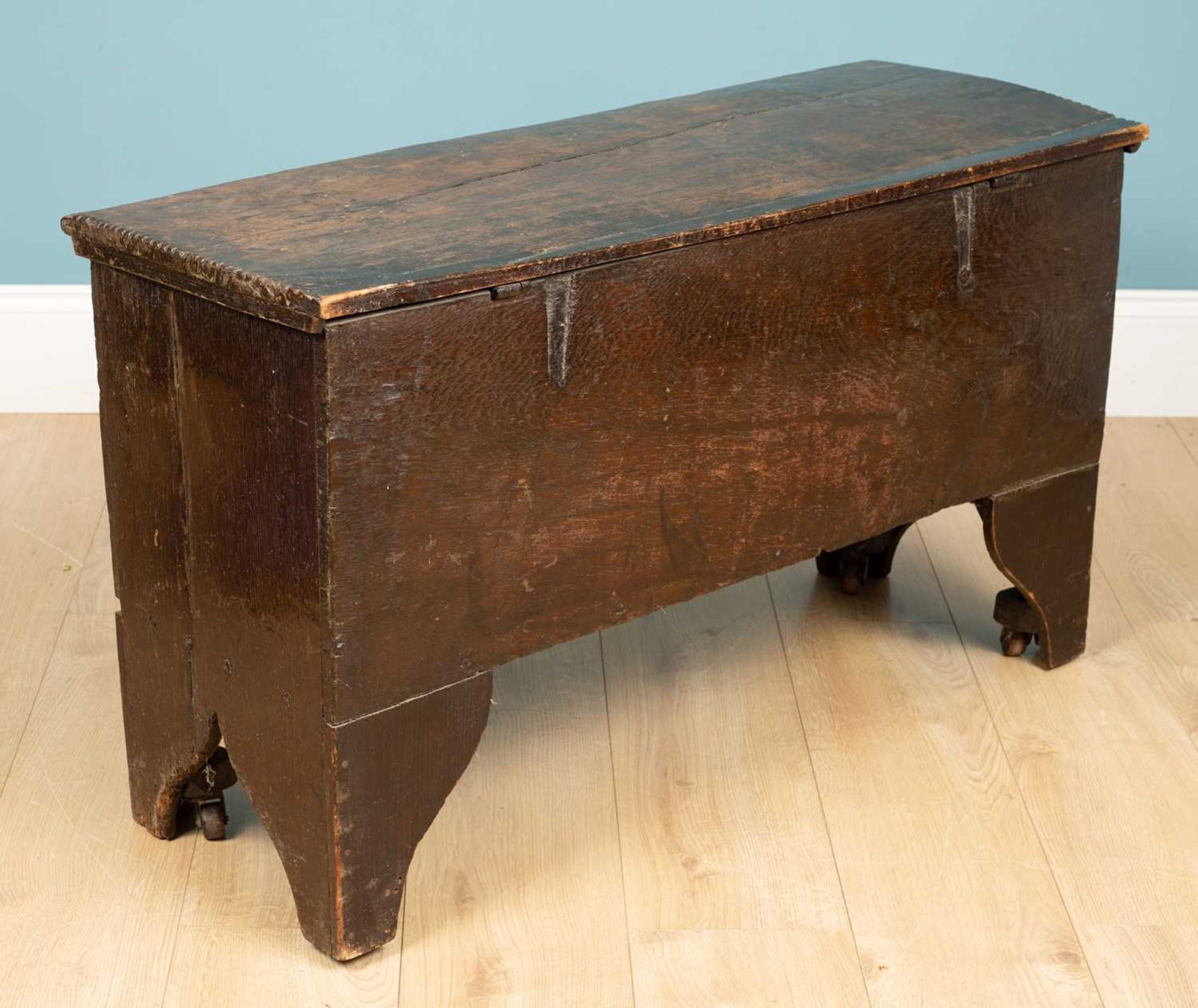 An antique oak six plank chest or coffer - Image 2 of 5