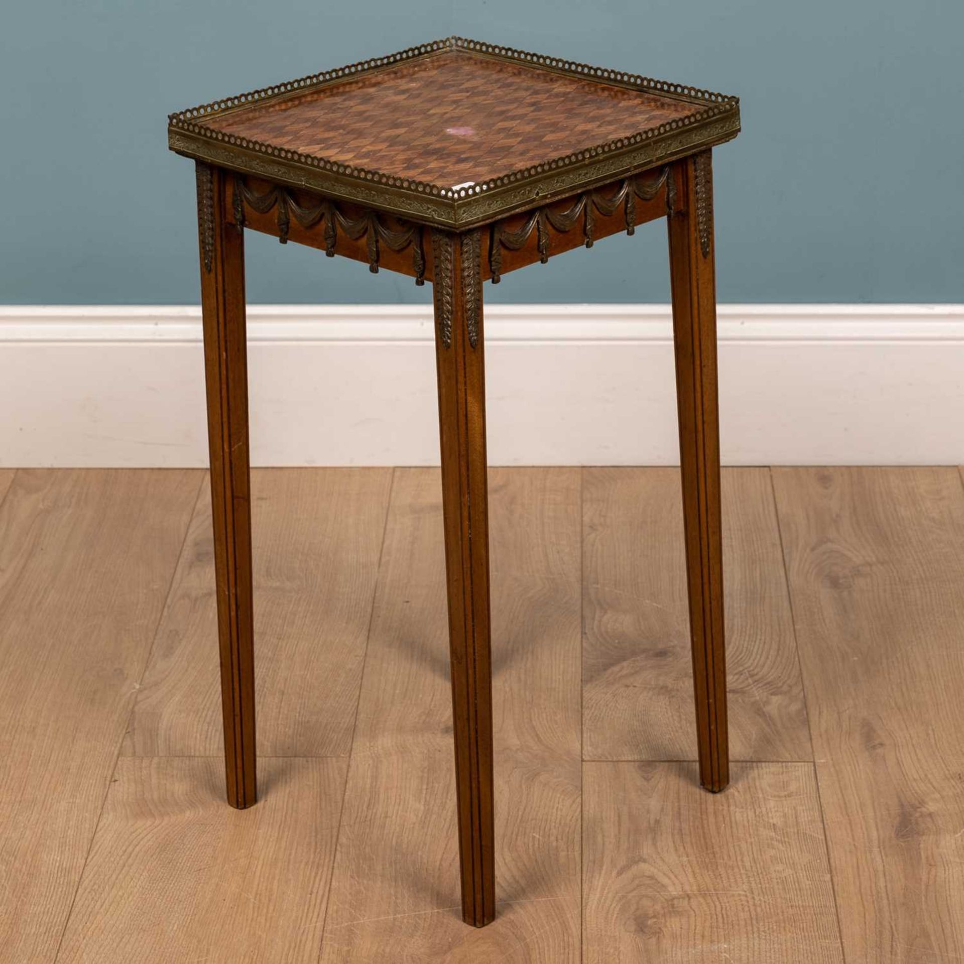 An early to mid 20th century walnut continental lamp table - Image 2 of 5