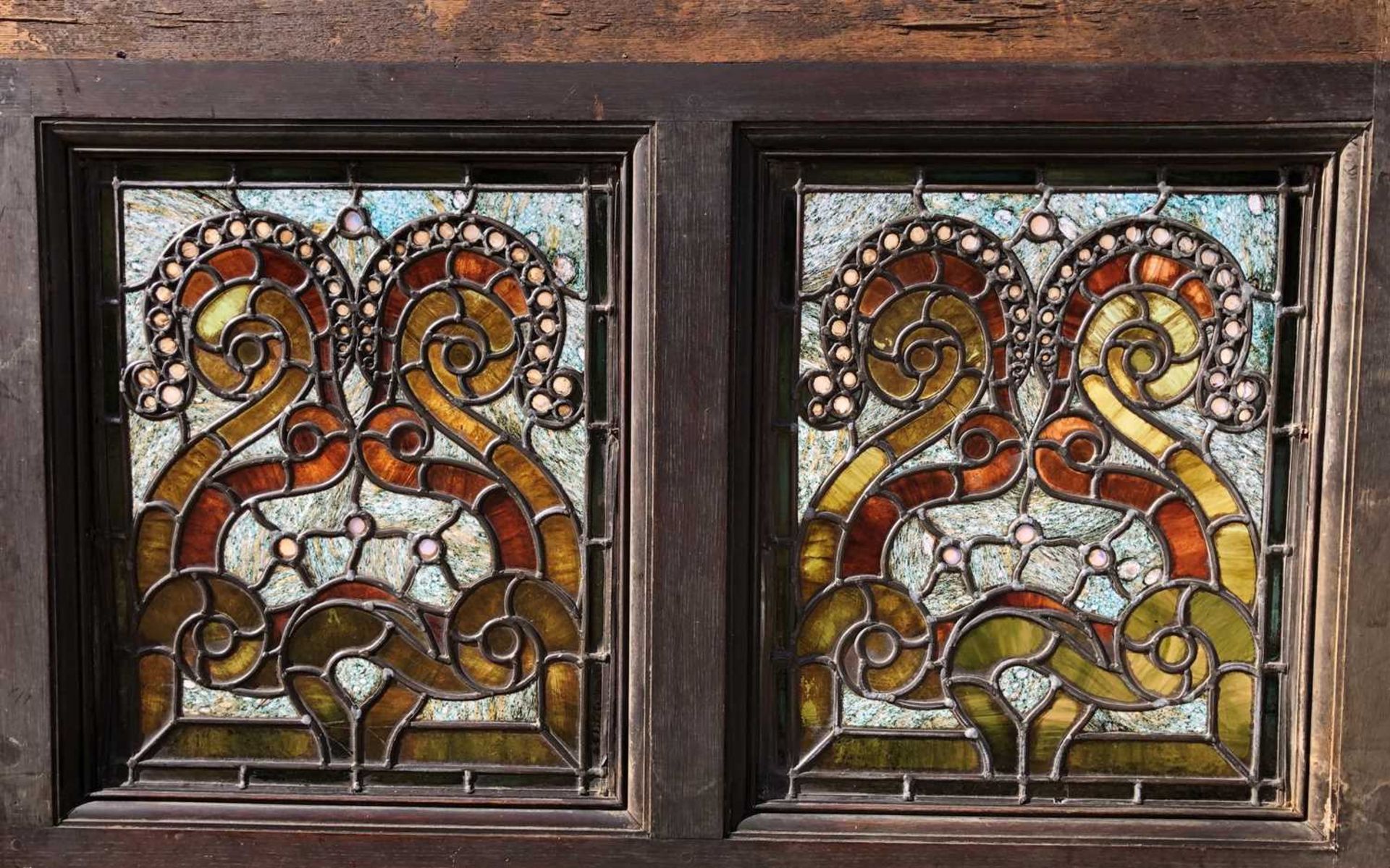 An oak framed stained glass panel - Bild 2 aus 6