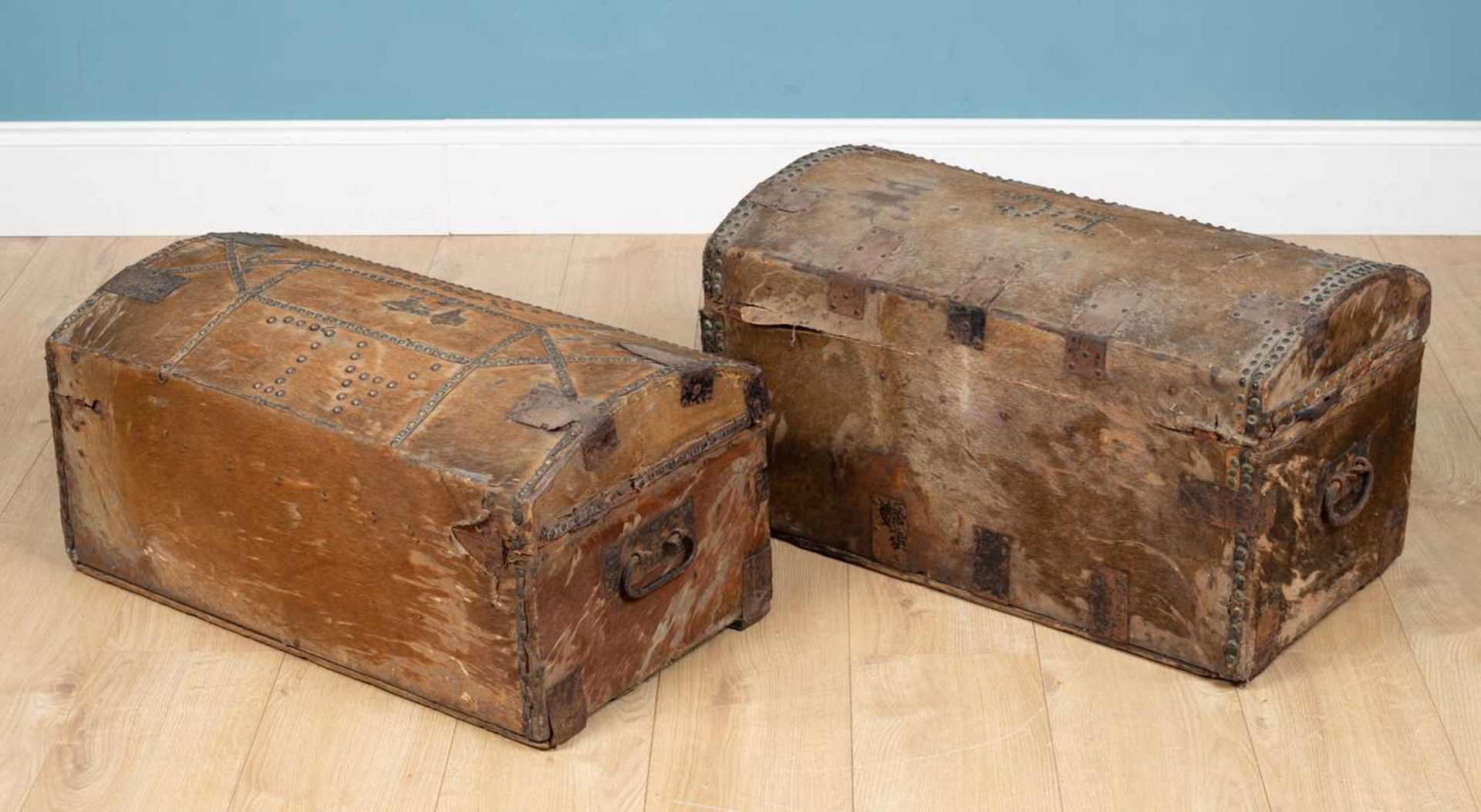Two pony hide dome topped trunks - Bild 2 aus 6