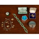 wo silver boxes and a small quantity of jewellery
