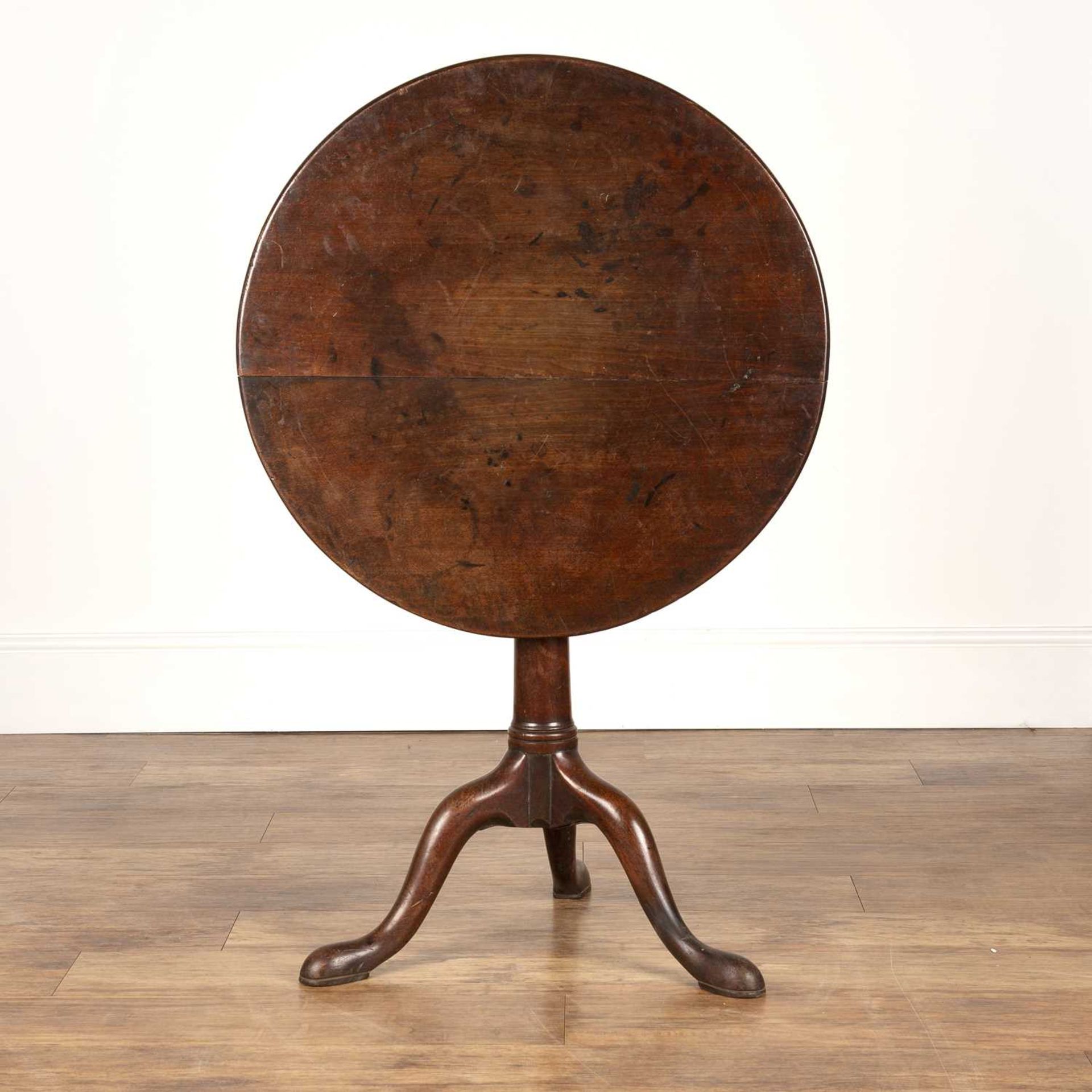 Mahogany tip-up tripod table early 19th Century, with birdcage column and pad feet 68.5cm diameter x - Bild 2 aus 3