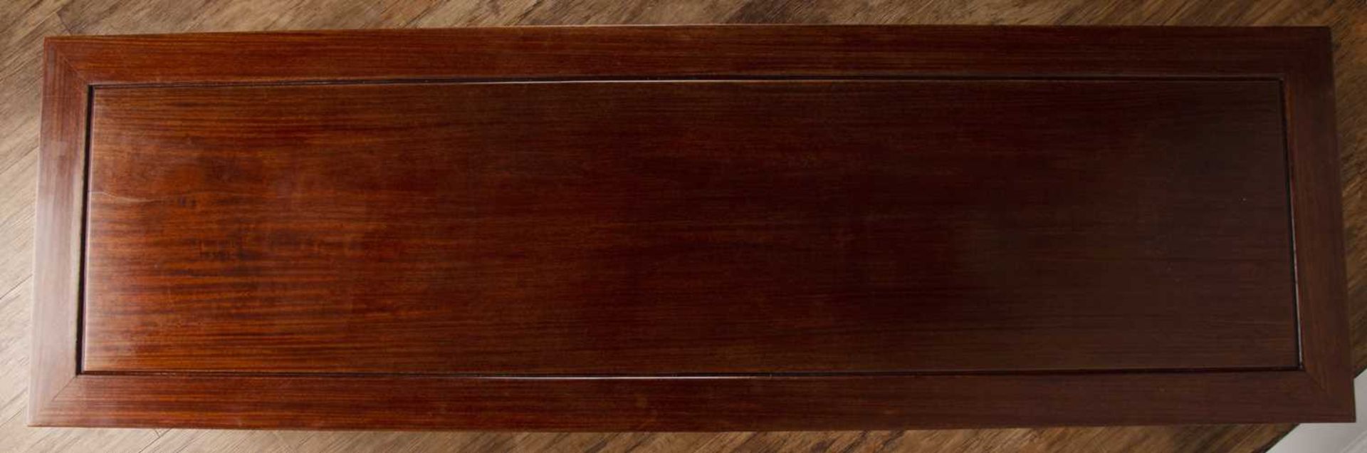 Hardwood Ming style low table Chinese, 20th Century, 66cm long x 51cm deep x 40cm highGenerally good - Bild 4 aus 4