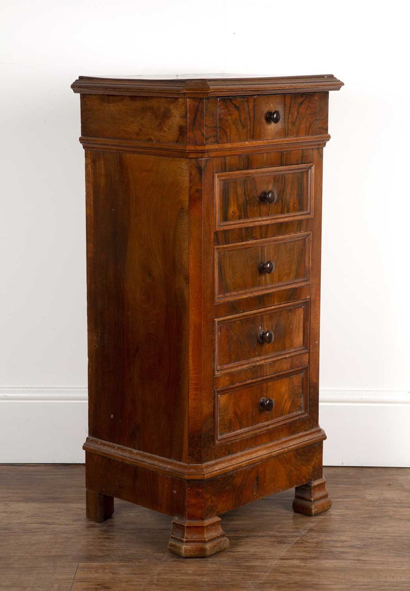 Walnut small narrow chest Continental, circa 1900, fitted five drawers, 44cm wide x 33cm deep x 89cm - Bild 2 aus 6