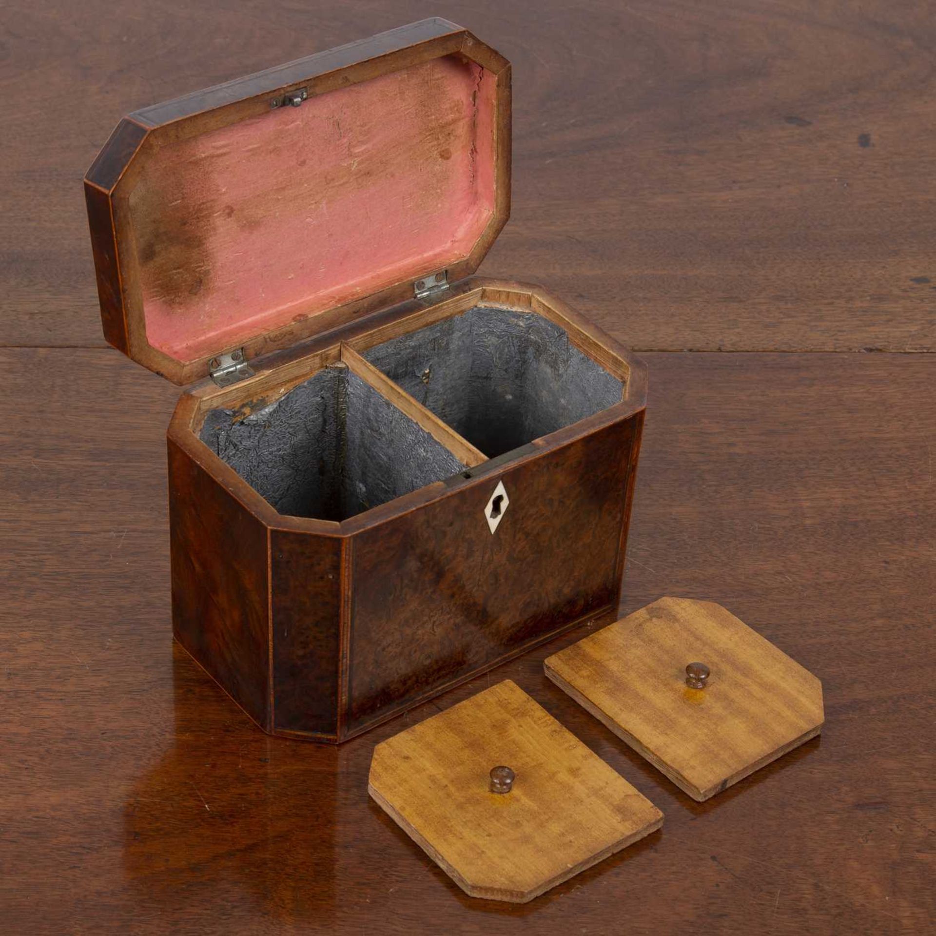 Yewood and burr Yew wood tea caddy 19th Century, with canted corners and box wood inlay, ivory - Image 6 of 6