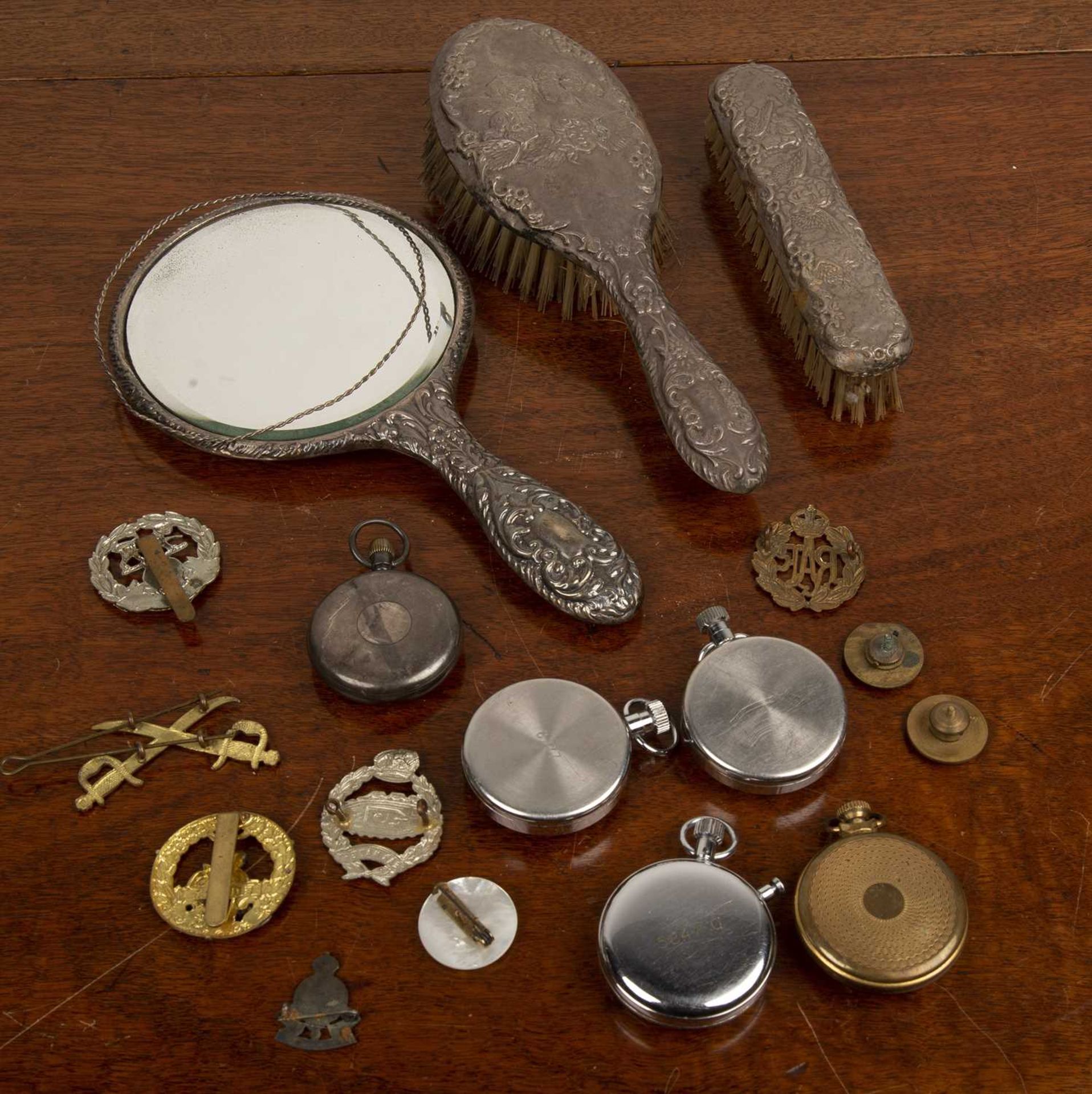 Collection of miscellaneous items comprising of: an Omega chromium cased stopwatch, three Smiths - Bild 2 aus 2