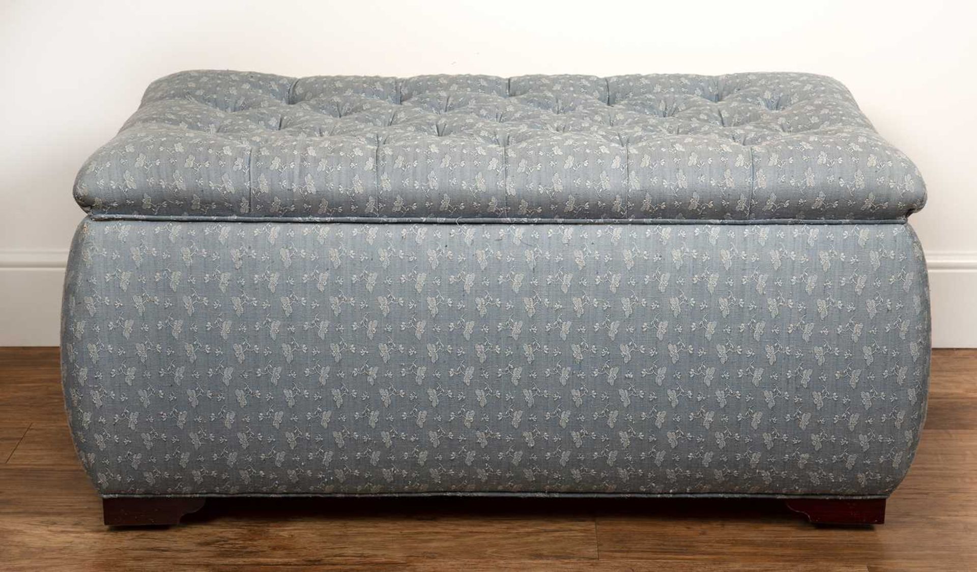 Large contemporary blue button upholstered ottoman with a lift up cover, 110cm wide x 72cm deep x - Image 5 of 5