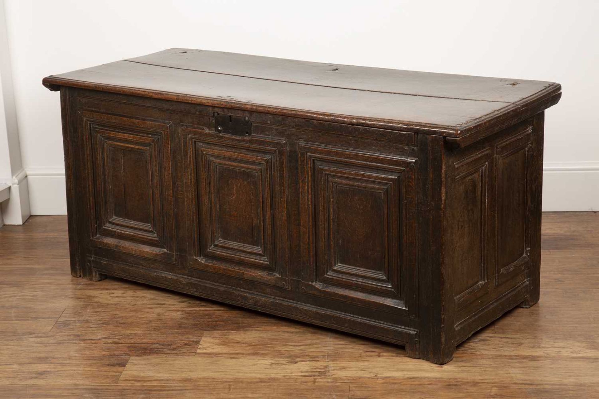 Oak moulded front coffer 17th Century, with three panels to the front and plain lift up top, 140cm x - Image 4 of 5