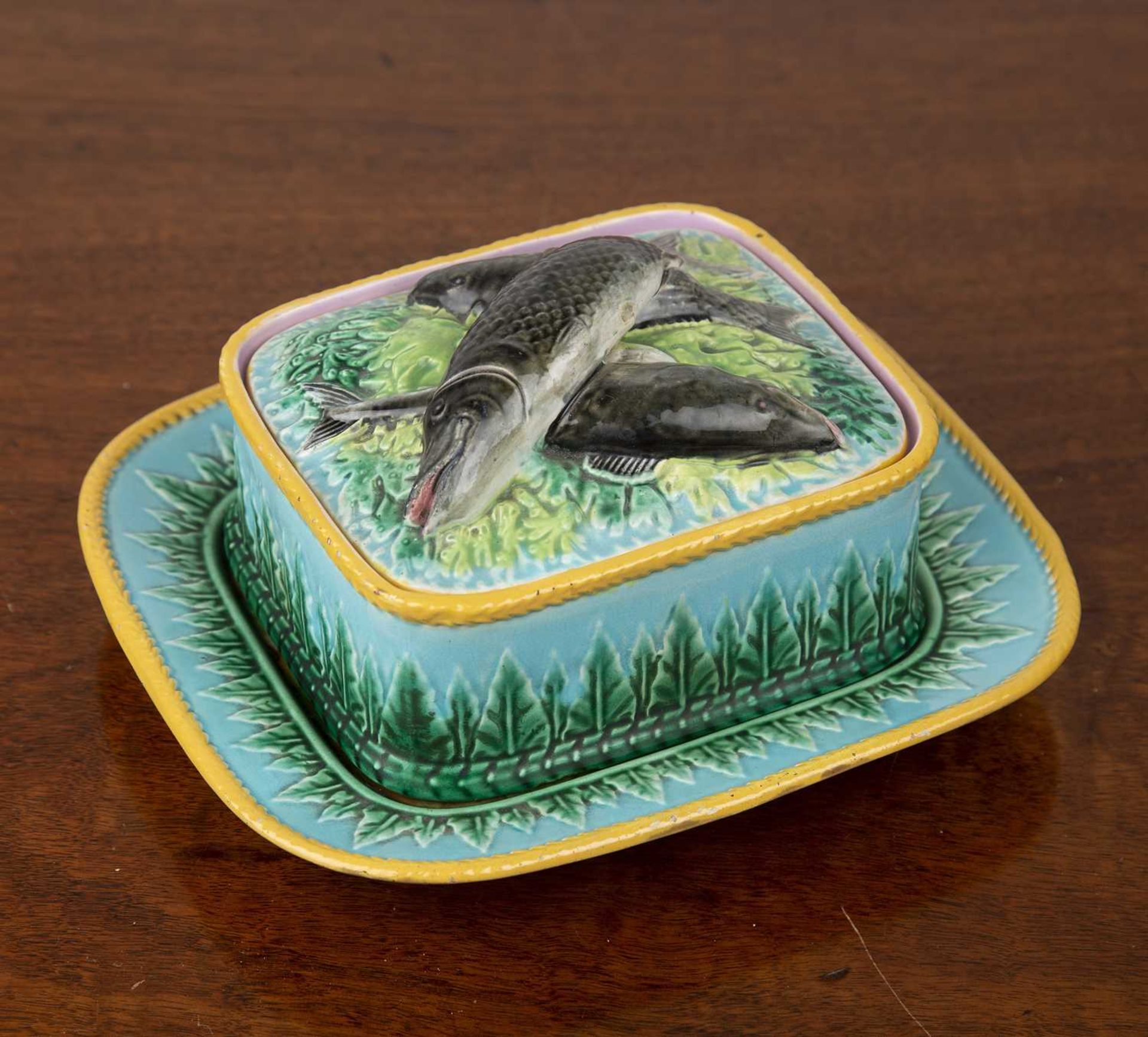 George Jones majolica sardine box, cover, and stand 19th Century, moulded with a band of stiff - Bild 3 aus 8