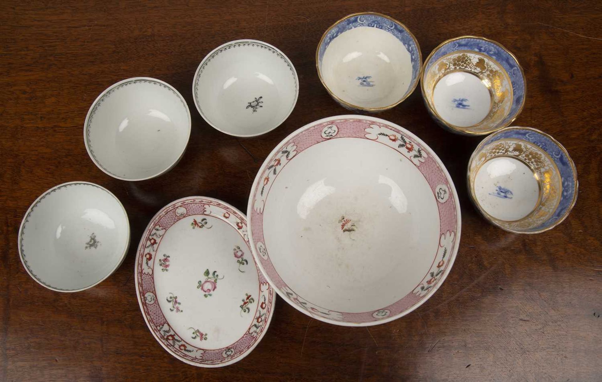 Group of porcelain including three Chinese export monochrome tea bowls, three Caughley tea bowls, - Image 2 of 3