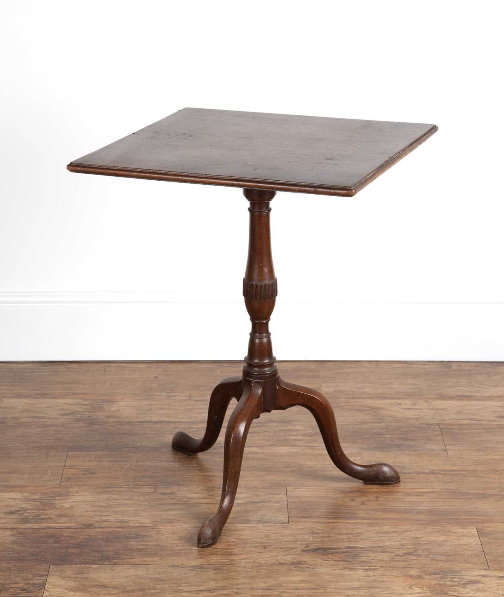 Mahogany square top occasional table 19th Century, with tripod supports, 56cm square x 71cm - Bild 2 aus 4