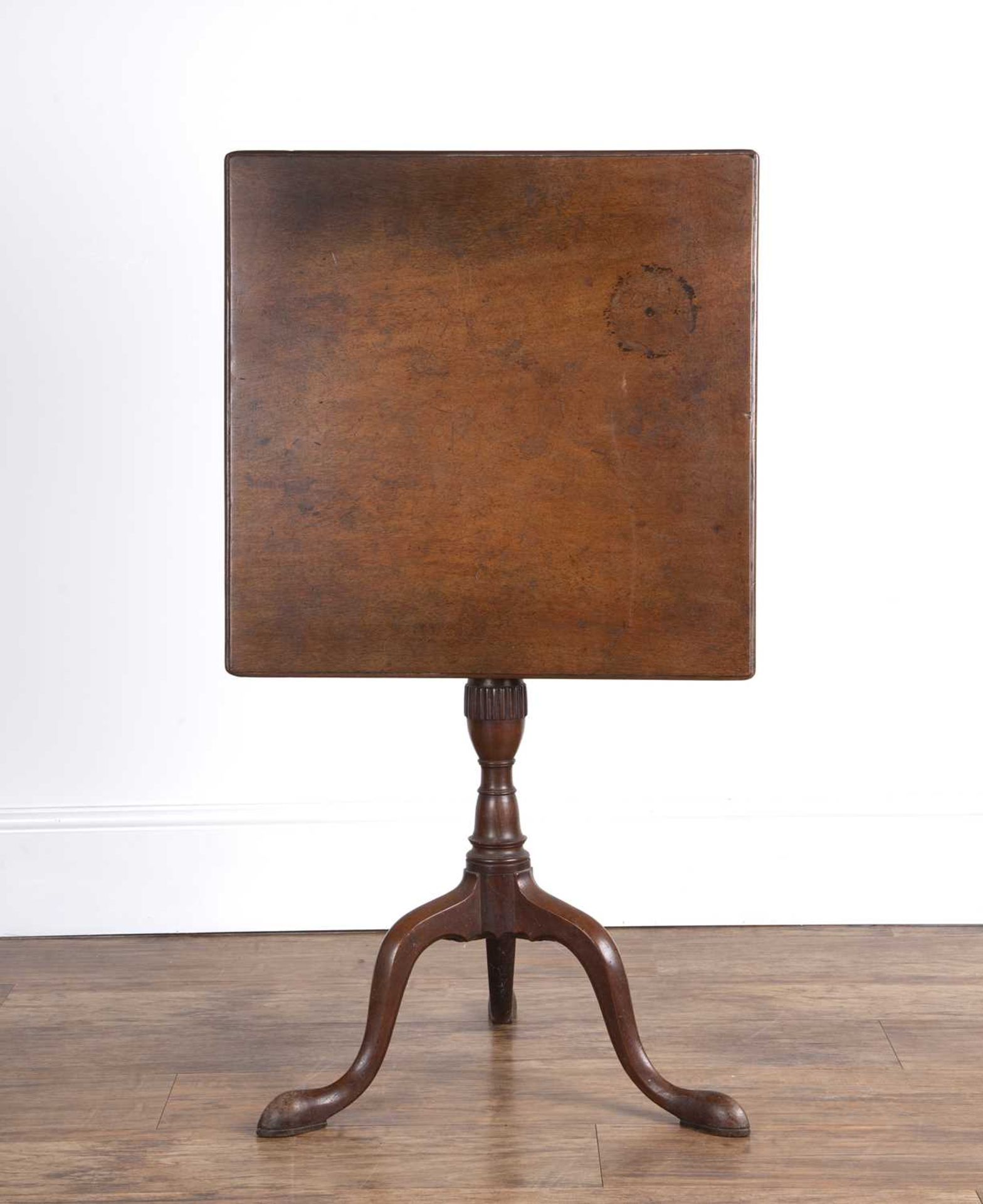 Mahogany square top occasional table 19th Century, with tripod supports, 56cm square x 71cm - Bild 3 aus 4