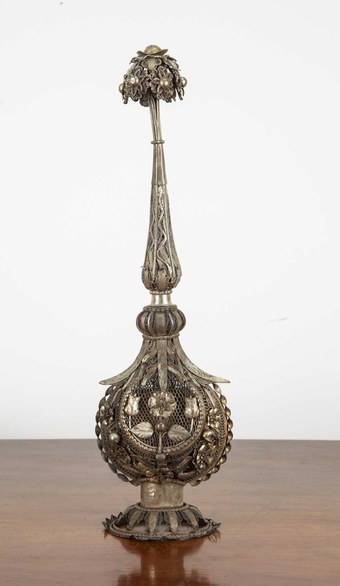 White metal rosewater sprinkler Indian, decorated in fine filigree work, with floral petals set over - Image 2 of 2