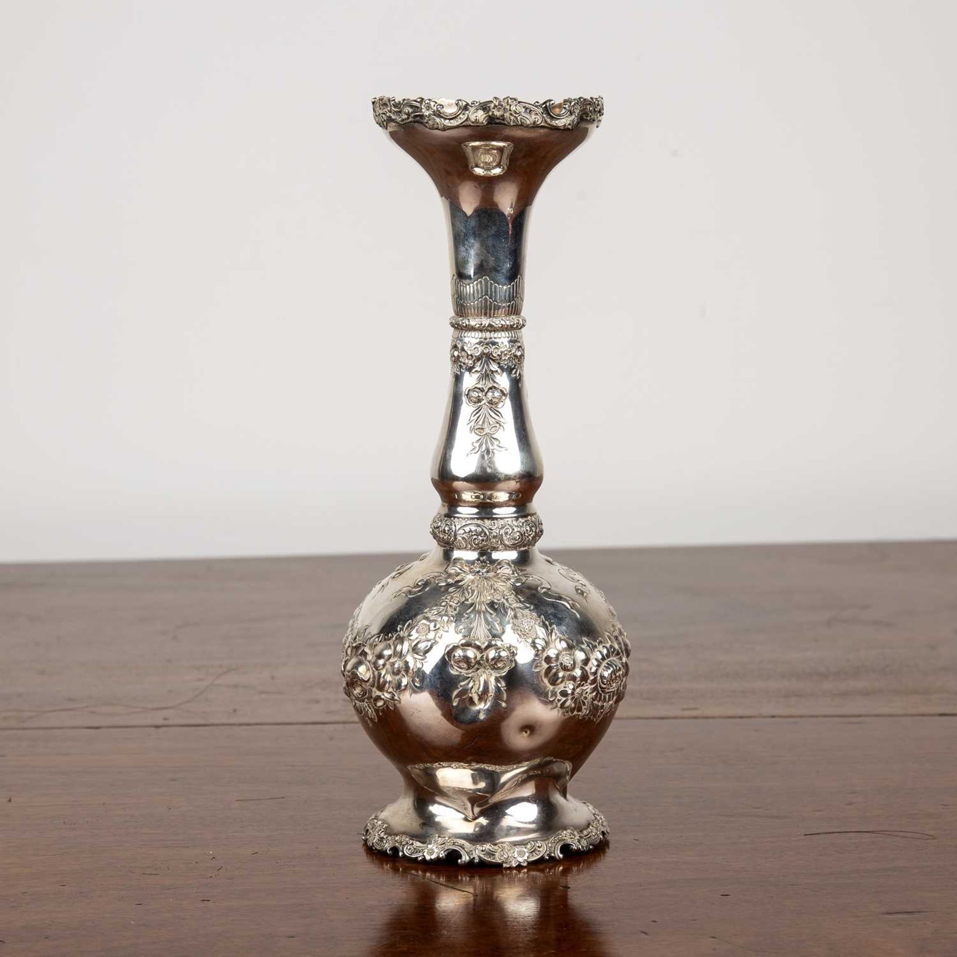 American sterling silver vase decorated with floral swags, roses, trails etc, marked to the base ' - Image 2 of 4