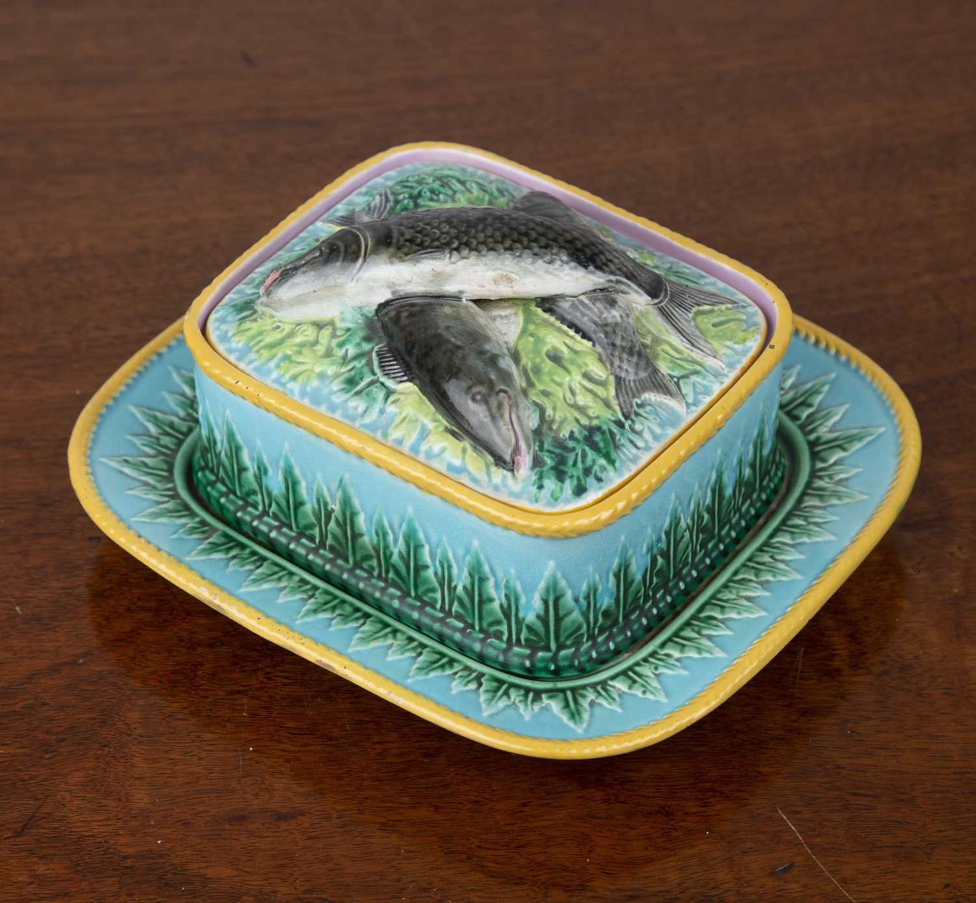 George Jones majolica sardine box, cover, and stand 19th Century, moulded with a band of stiff - Bild 4 aus 8