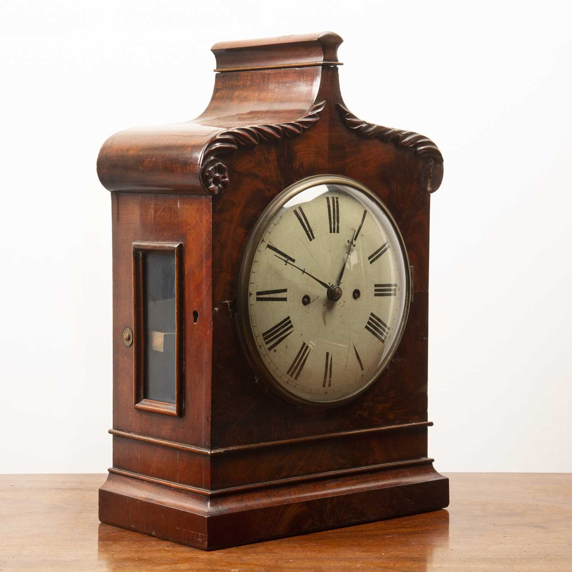 Mahogany cased bracket clock and later bracket Victorian, the painted dial with Roman numerals, with - Bild 2 aus 5