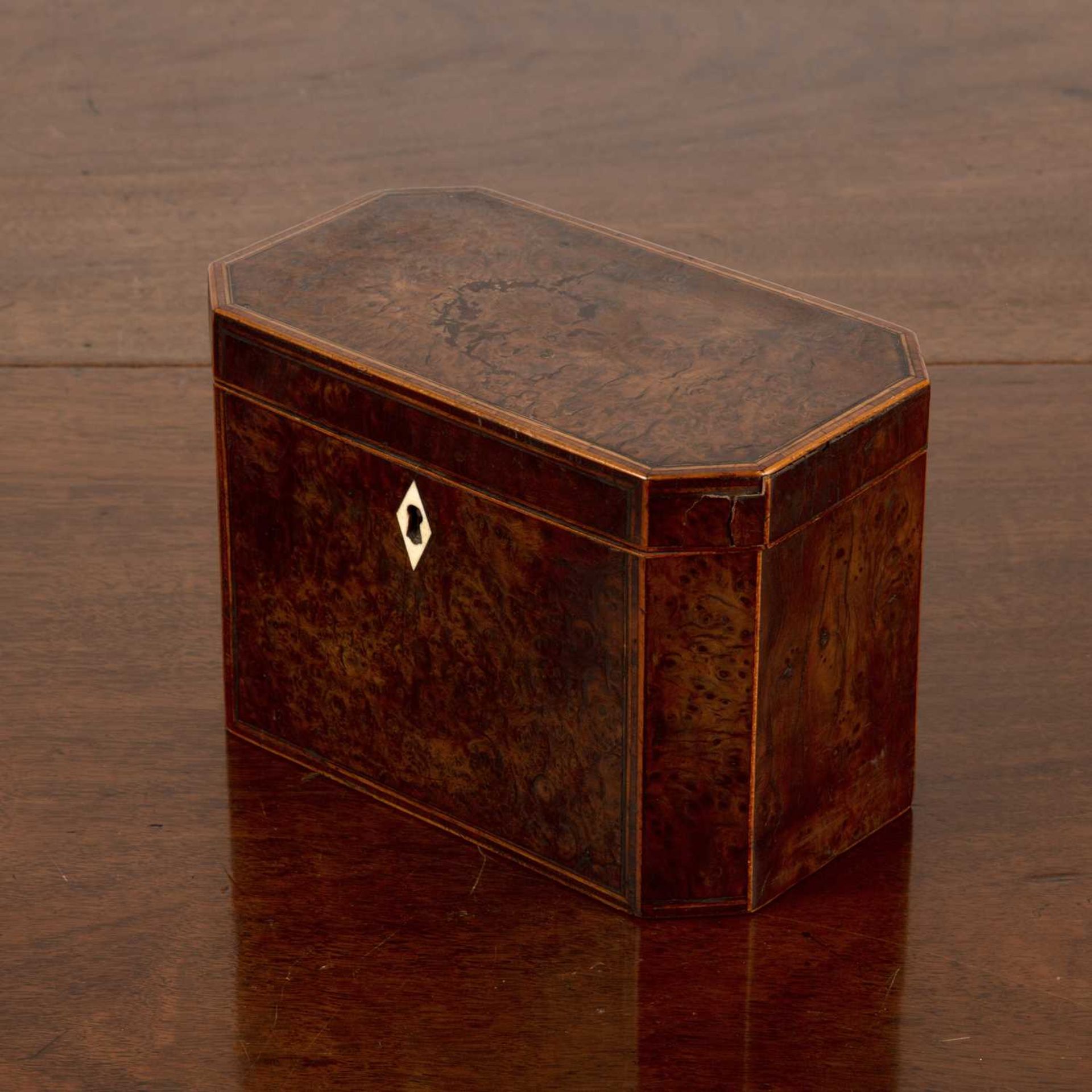 Yewood and burr Yew wood tea caddy 19th Century, with canted corners and box wood inlay, ivory - Image 3 of 6