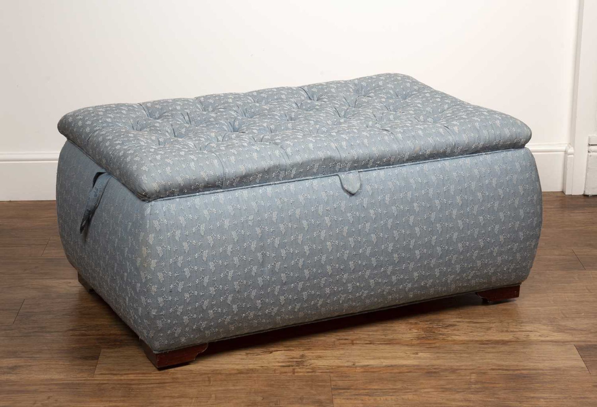 Large contemporary blue button upholstered ottoman with a lift up cover, 110cm wide x 72cm deep x - Image 3 of 5
