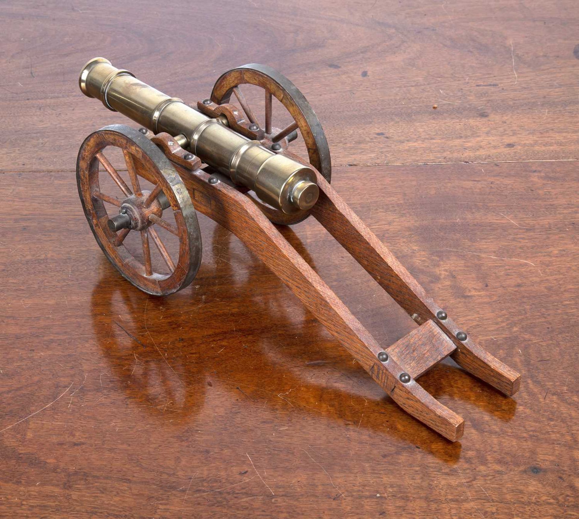 Model of a field cannon 20th Century, the carriage supported by two large wheels, 50cm (inc - Bild 3 aus 3