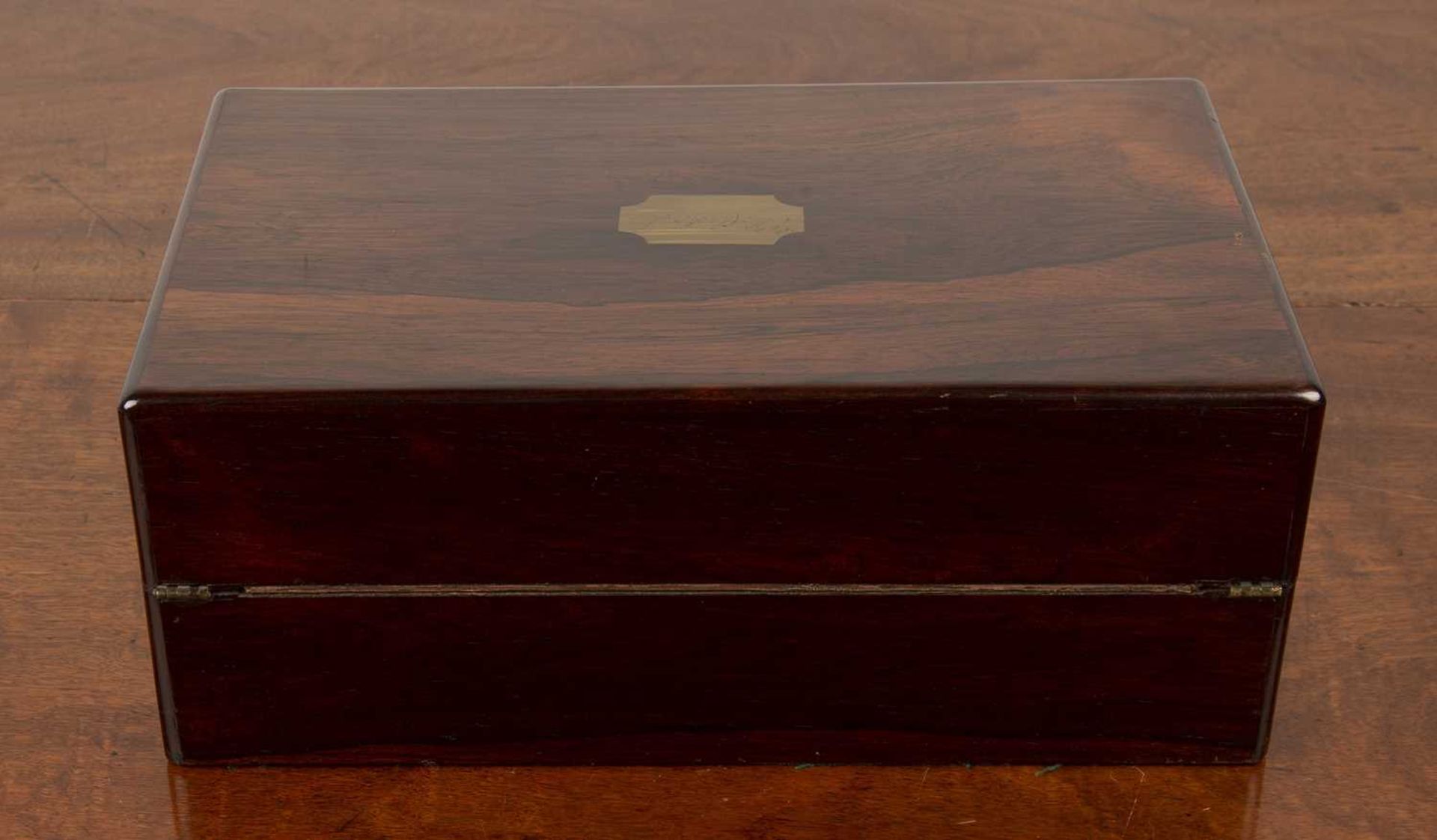 Rosewood writing slope 19th Century, with fitted interior and glass inkwells, with brass campaign - Image 4 of 5