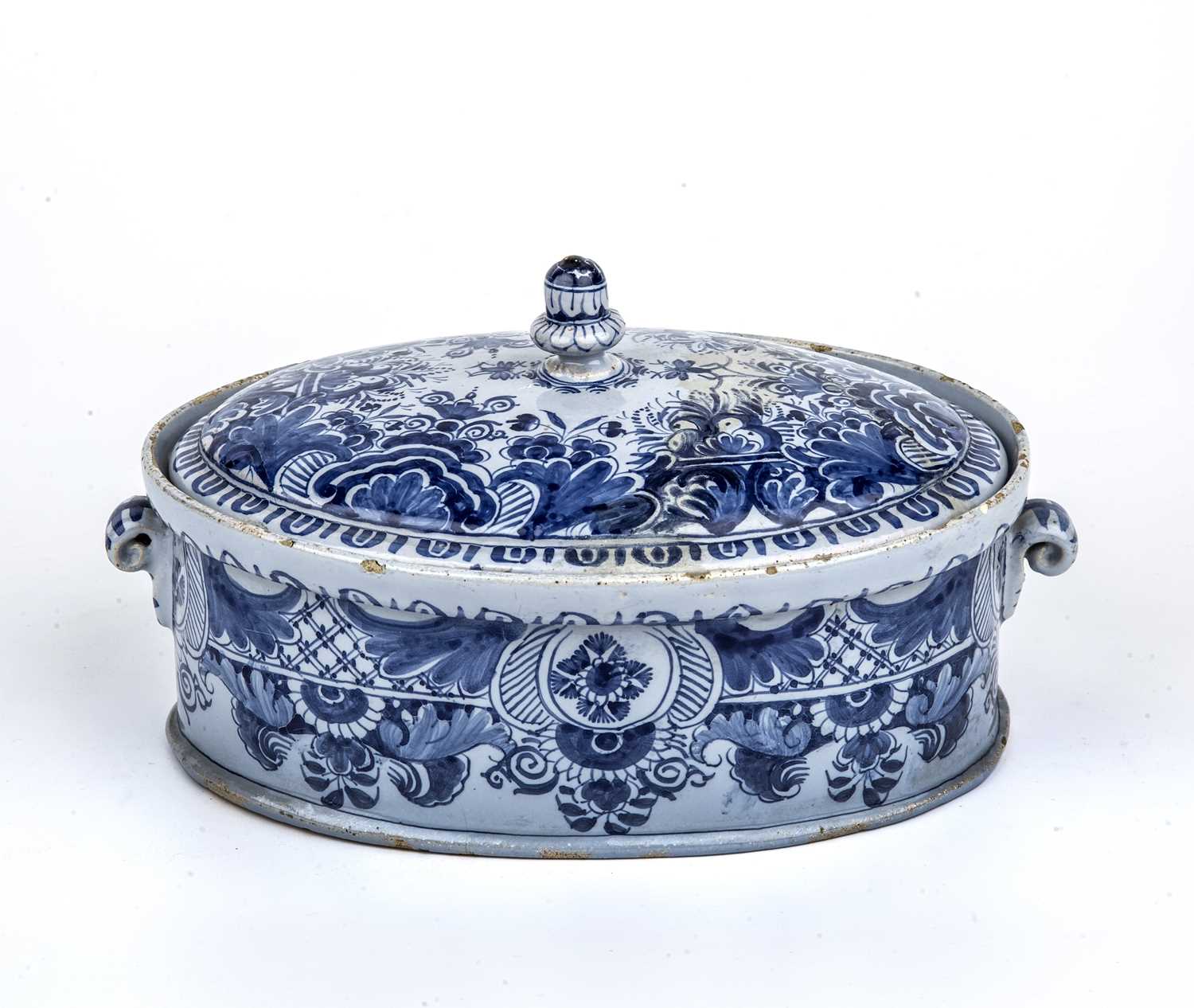 A mid 18th century blue and white Dutch Delft tureen and cover, 24cm wide x 13cm highRestored lid - Image 2 of 2