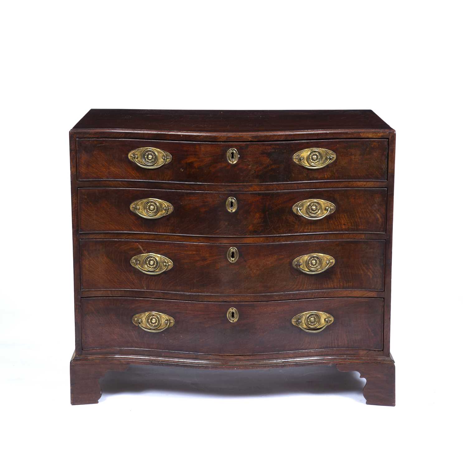 A George III serpentine mahogany dressing chest 91.5cm wide, 58cm deep 82cm highRepaired front right - Bild 3 aus 18