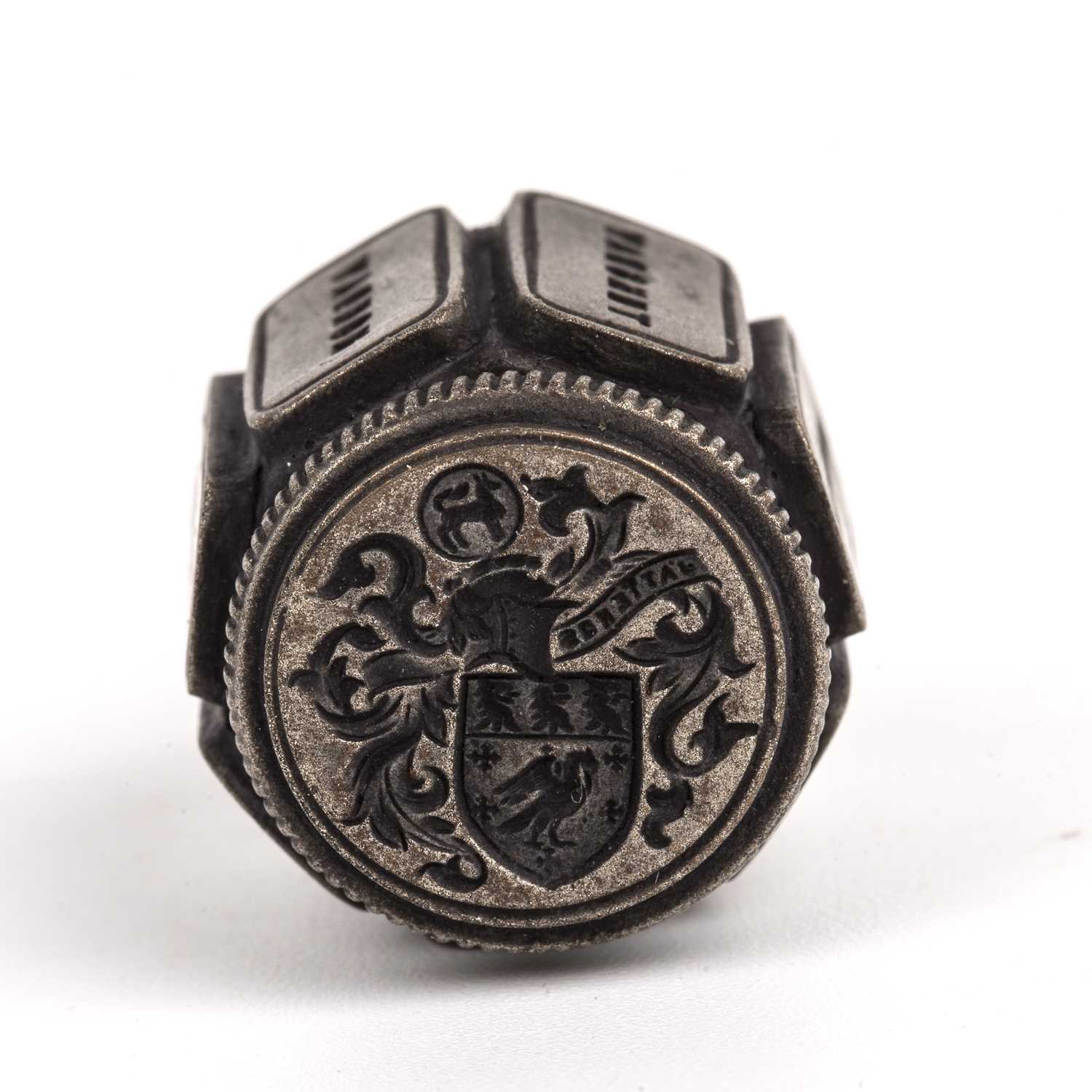 A 19th century wax seal stamp with coat of arms and days of the week to the side, 2cm diameter x 2. - Image 2 of 5