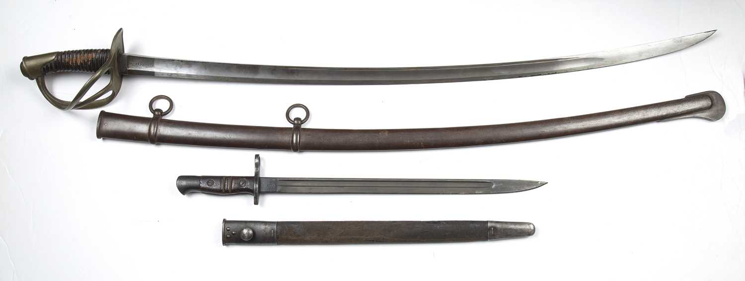 A French Light Cavalry sabre, blade numbered 1190, 92cm in length, with original scabbard together - Image 3 of 8