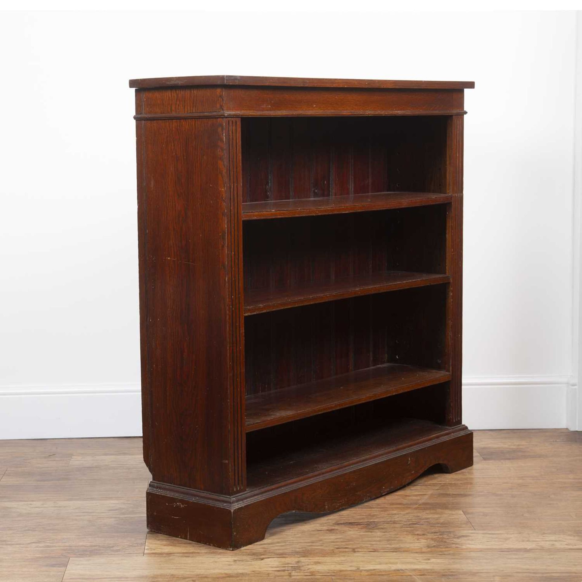 Oak open front bookcase with three height adjustable shelves flanked by reeded effect columns on - Image 2 of 4