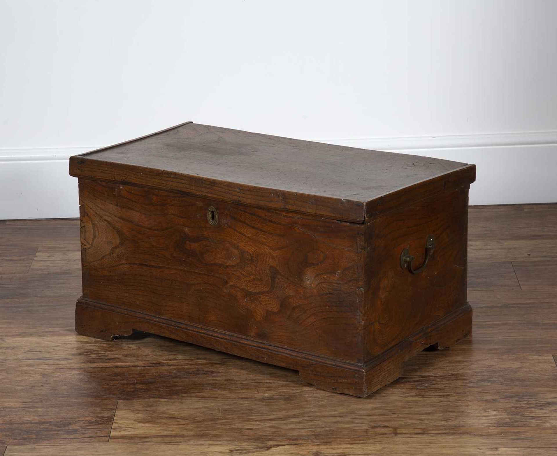 Elm coffer or chest of small proportions, 19th Century, with brass handles, standing on bracket - Image 3 of 6