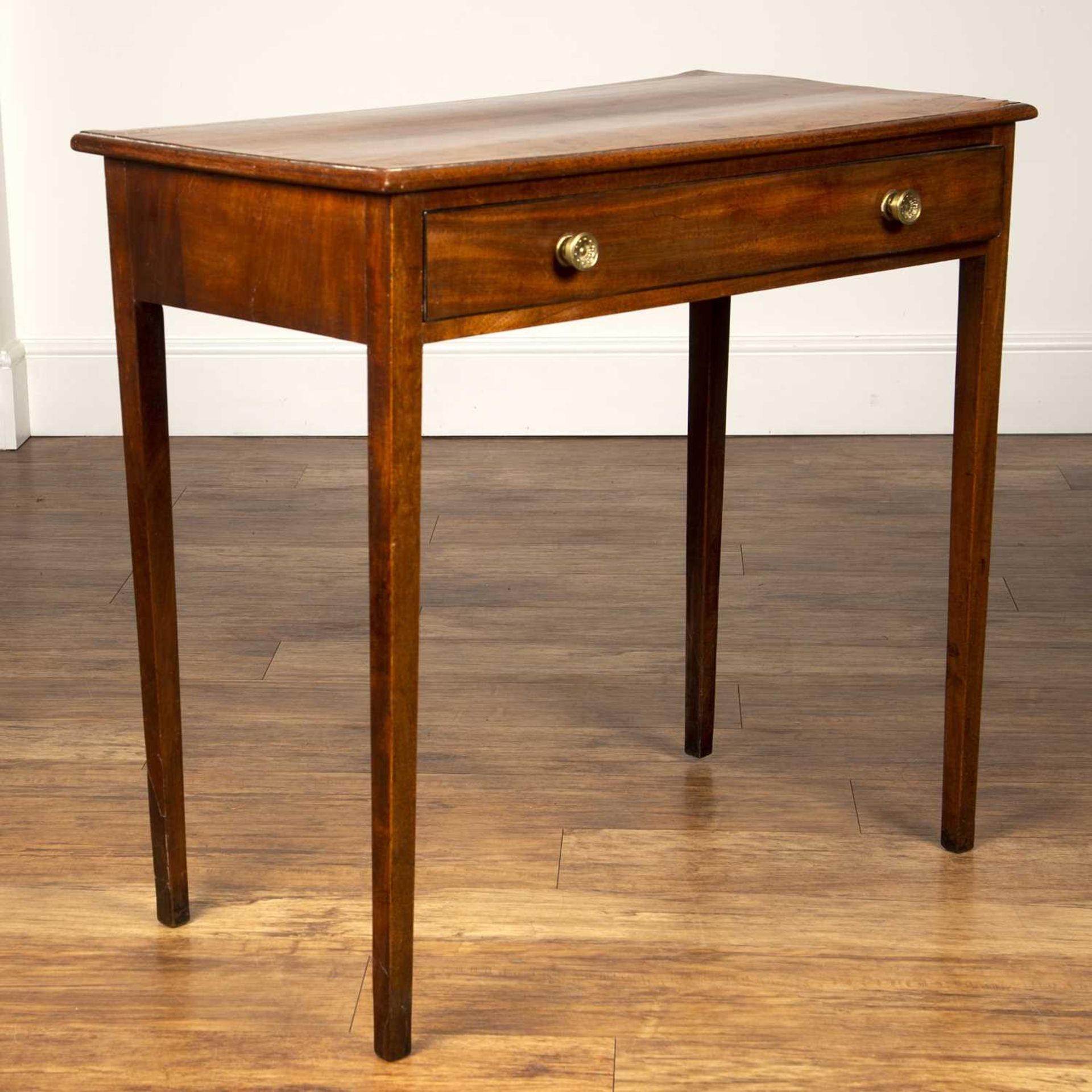 Mahogany side table 19th Century, with single long frieze drawer, with round brass handles, 80cm - Image 2 of 6
