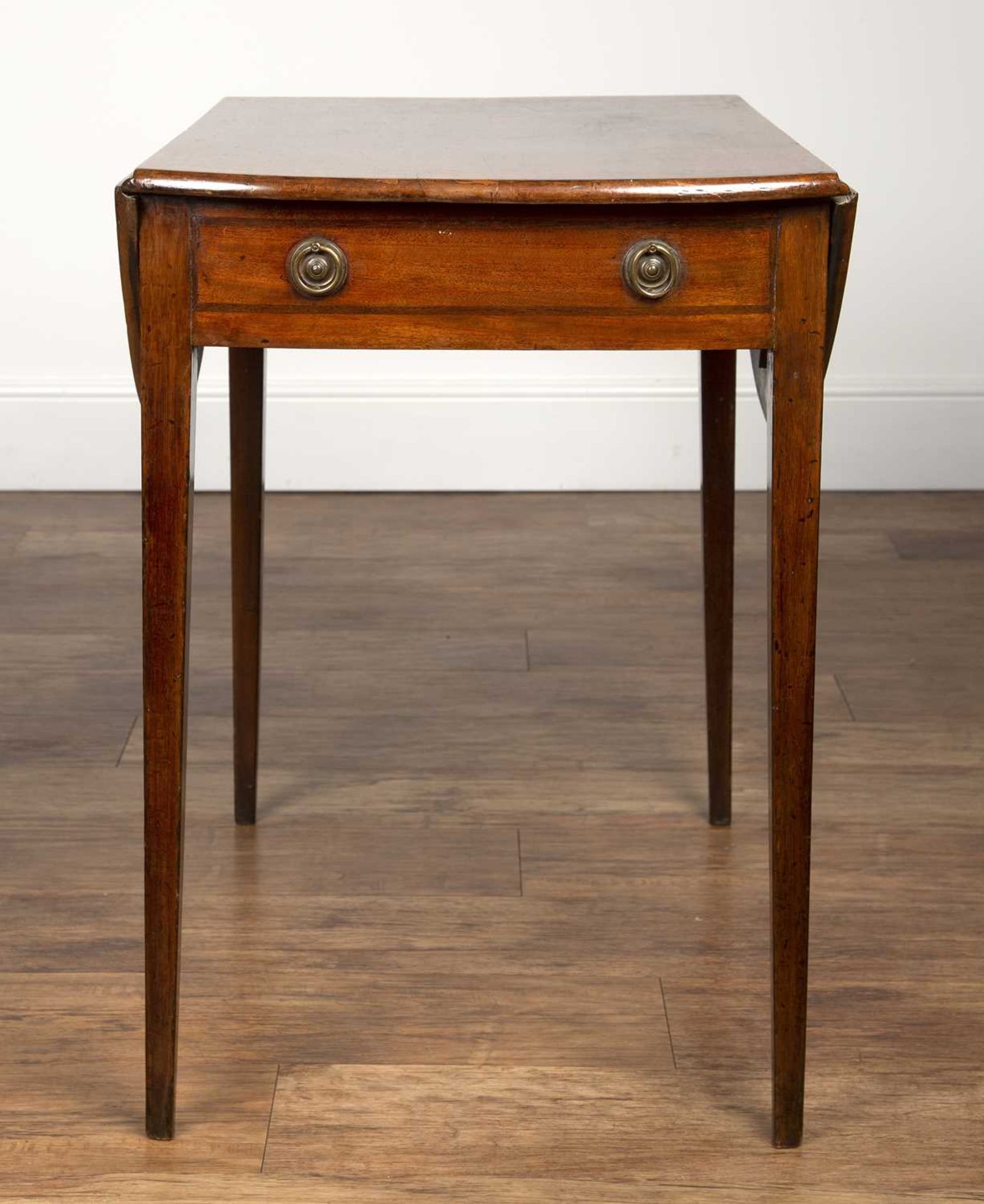 Mahogany Pembroke table 19th Century, fitted with a single frieze drawer and one faux drawer, on - Image 3 of 4