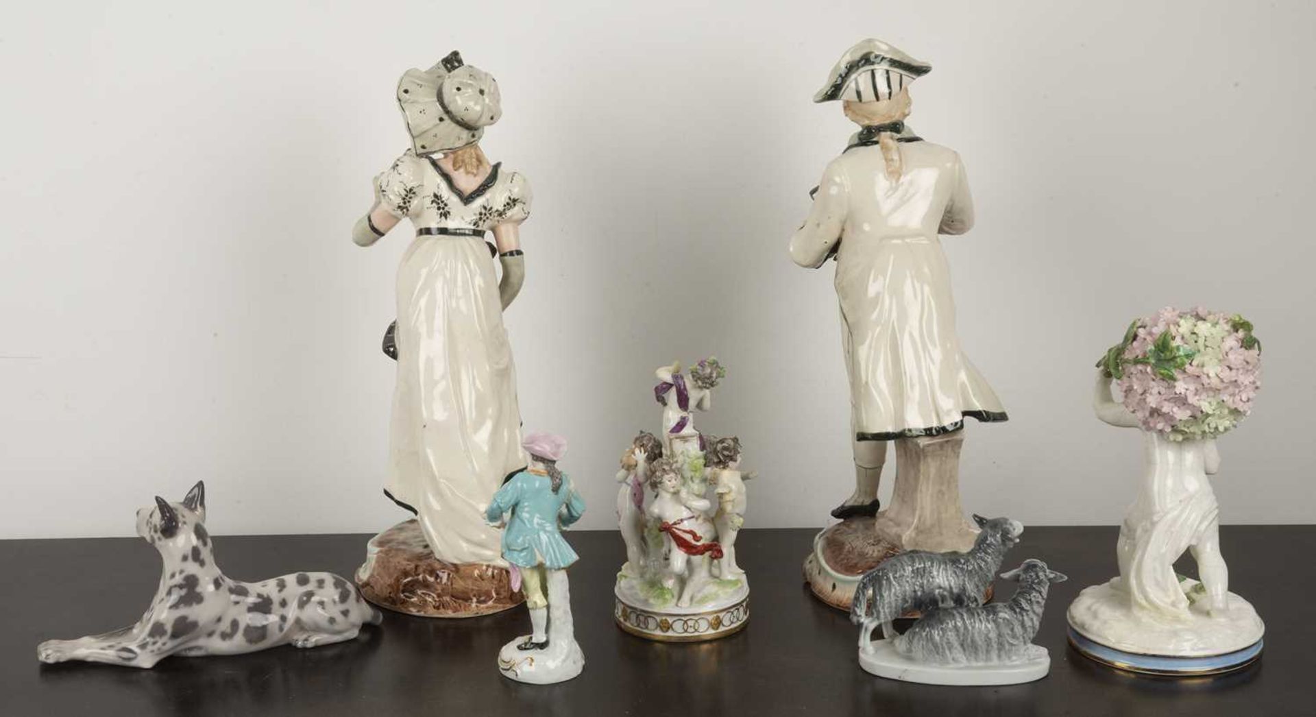 Collection of ceramics and porcelain comprising of: a Royal Copenhagen model of a Great Dane dog, - Bild 2 aus 7