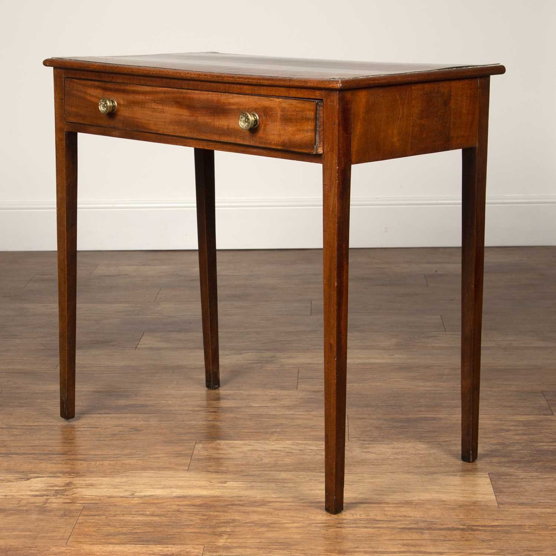 Mahogany side table 19th Century, with single long frieze drawer, with round brass handles, 80cm - Bild 3 aus 6