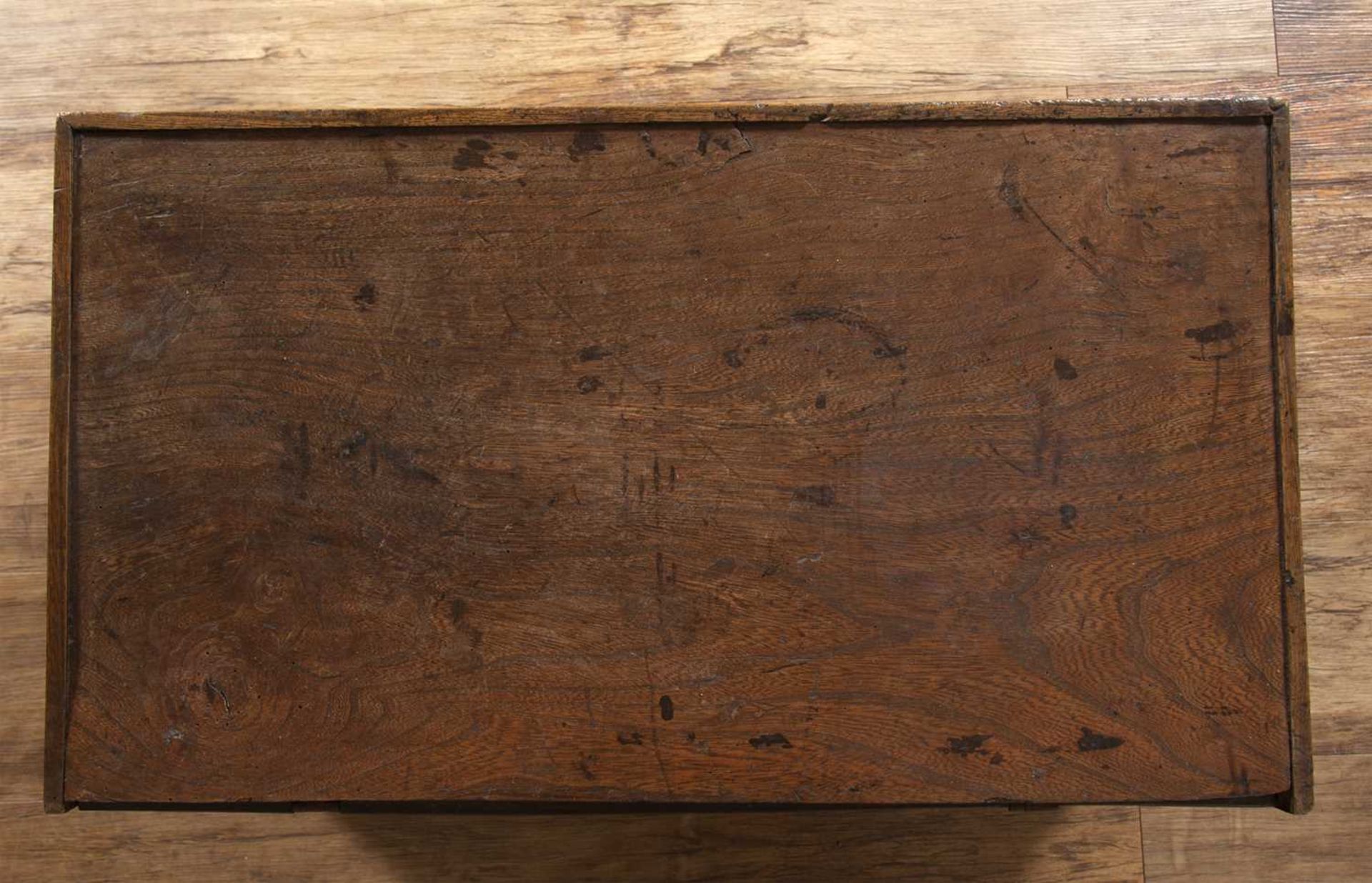 Elm coffer or chest of small proportions, 19th Century, with brass handles, standing on bracket - Image 4 of 6