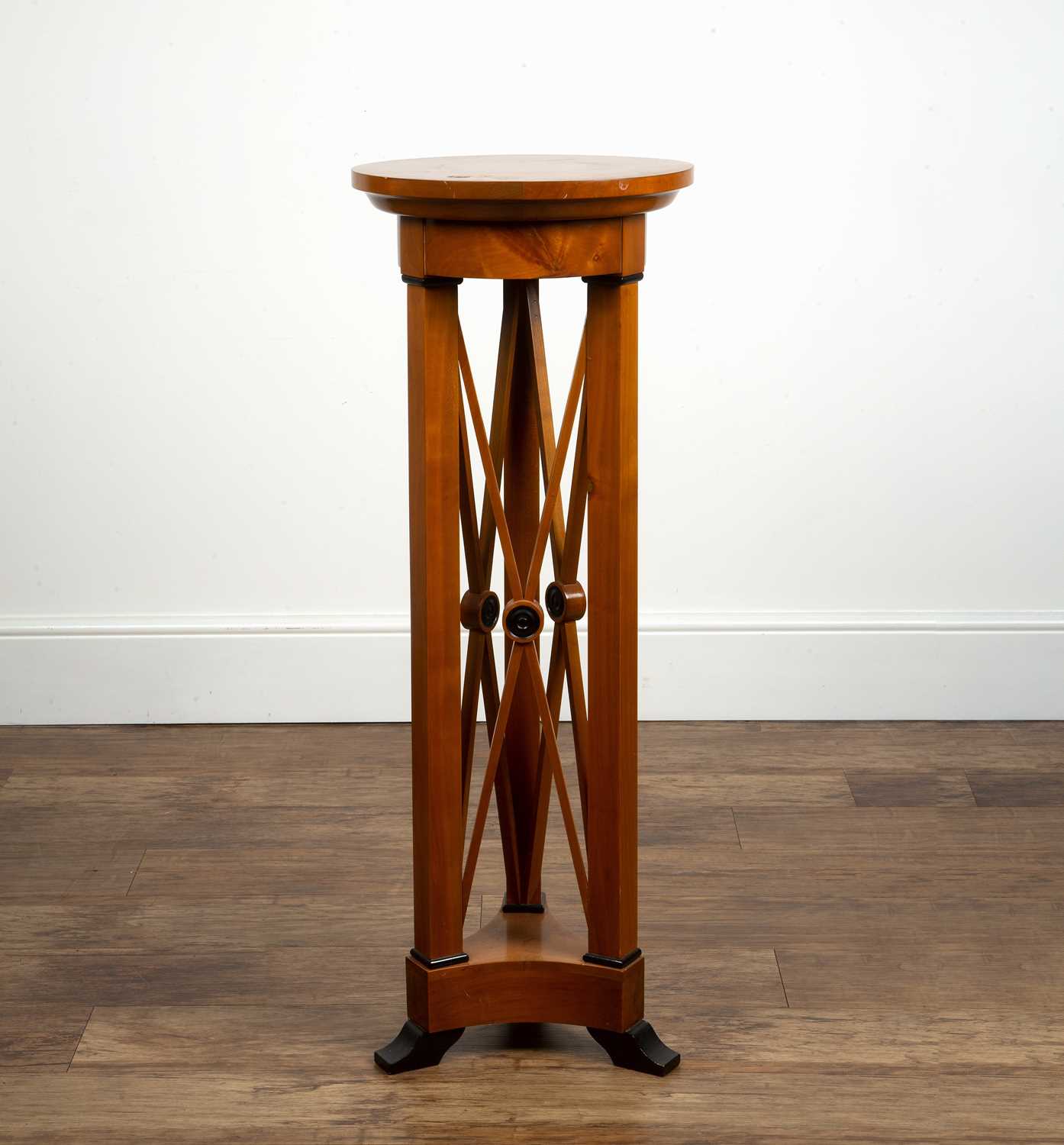 Biedermeier style jardiniere or urn stand Late 20th Century, satin wood, with ebonised detail and
