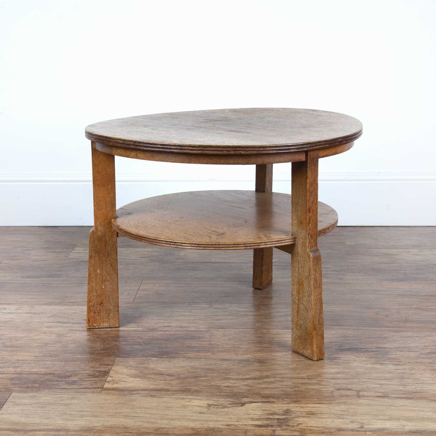 Gordon Russell (1892-1980) Oak, low round book or coffee table, with circular top and undertier - Image 3 of 5