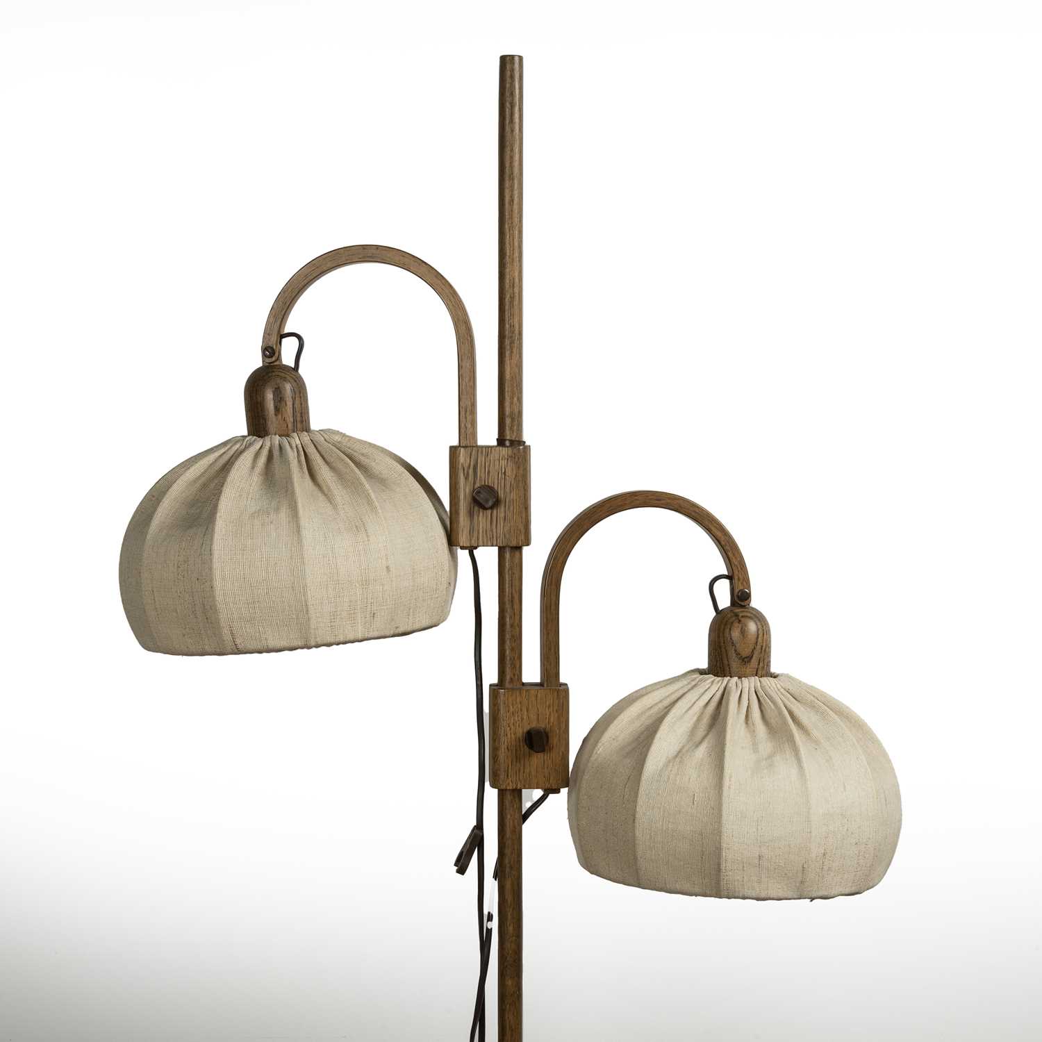 Contemporary standard lamp oak, with adjustable with shaped seed pod shades and weighted base, 158cm - Image 3 of 3