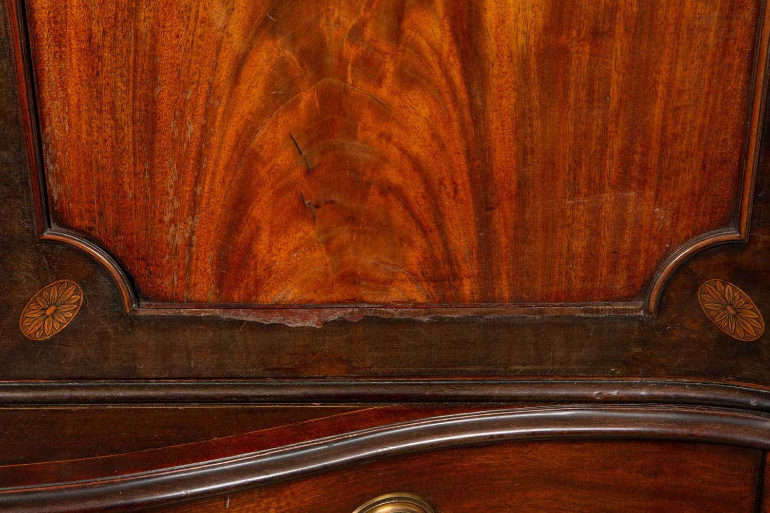 A George III mahogany serpentine fronted linen press - Image 7 of 7