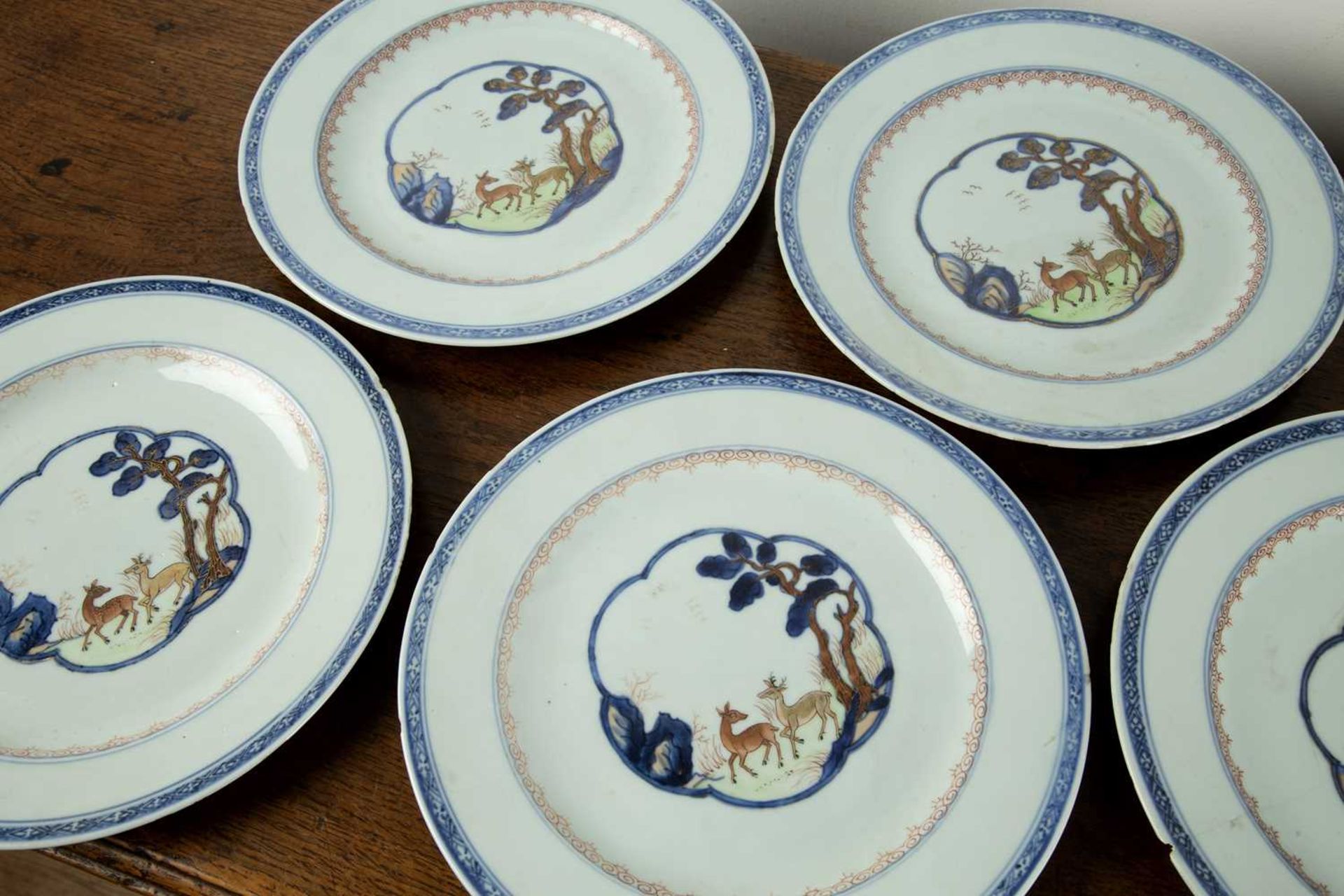 Set of ten porcelain plates Chinese, Qianlong each painted with two deer in a central cartouche, - Bild 4 aus 4